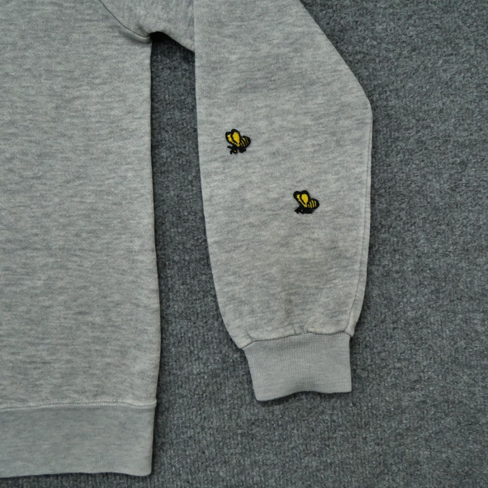 Vintage VINTAGE Bees Sweatshirt Womens Medium Gray Pullover Patch 70s 80s 90s Nature Casual Size M / US 6-8 / IT 42-44 - 2 Thumbnail