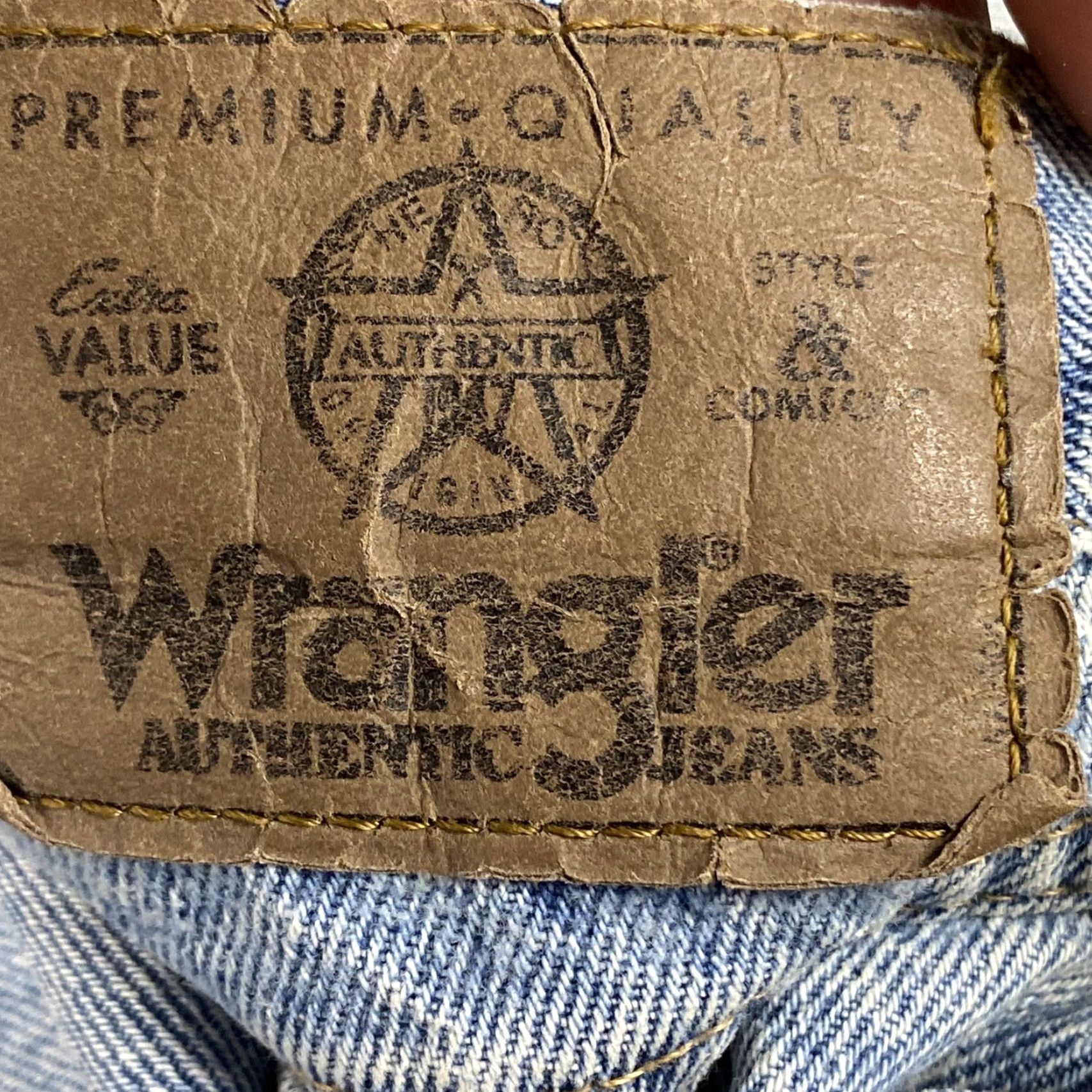 Wrangler VINTAGE Wrangler Jeans Denim 34x30 Tapered Distressed Light Wash 90s Western Mens Regular 34W 30L Size US 34 / EU 50 - 4 Thumbnail