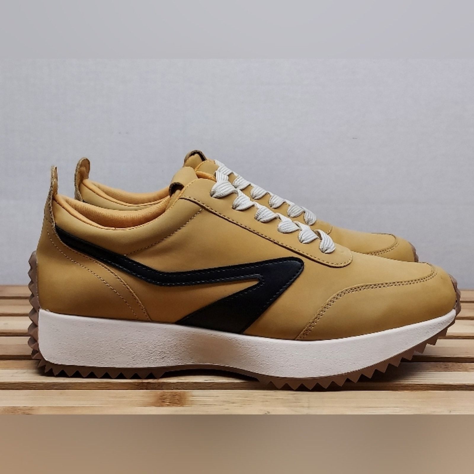 Dolce Vita Dolce Vita Womens Yellow Platform Sneaker Shoes Size 9 Size US 9 / IT 39 - 6 Thumbnail