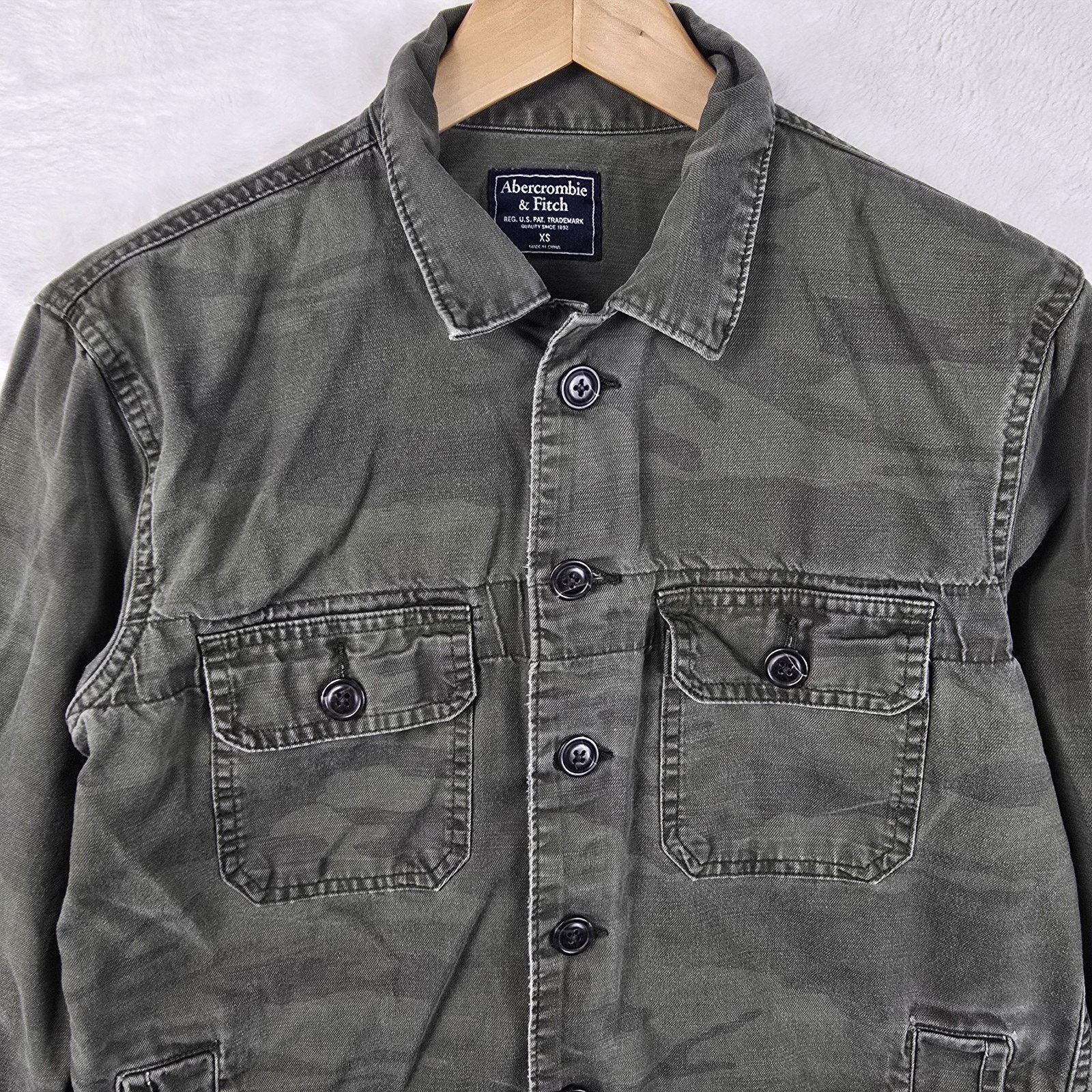 Abercrombie & Fitch Abercrombie & Fitch Y2K Vintage Camo Lightweight Jacket XS Size XS / US 0-2 / IT 36-38 - 3 Thumbnail