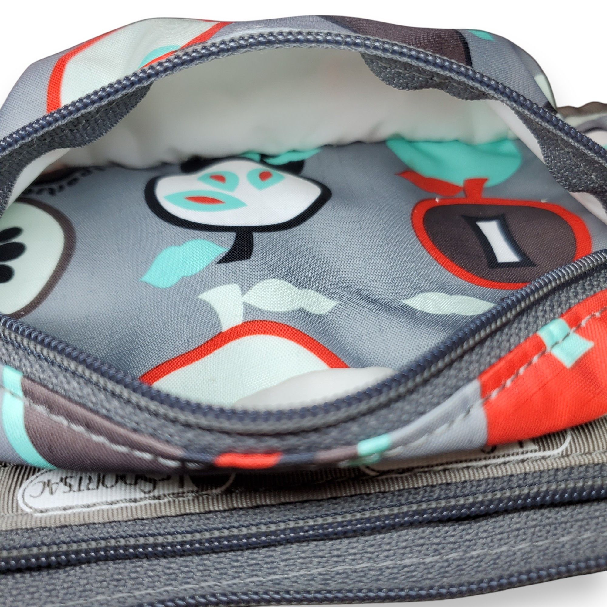 LeSportsac LeSportsac 32-42" Belt Bag Fanny Pack Crossbody Grey Apple Size ONE SIZE - 9 Thumbnail