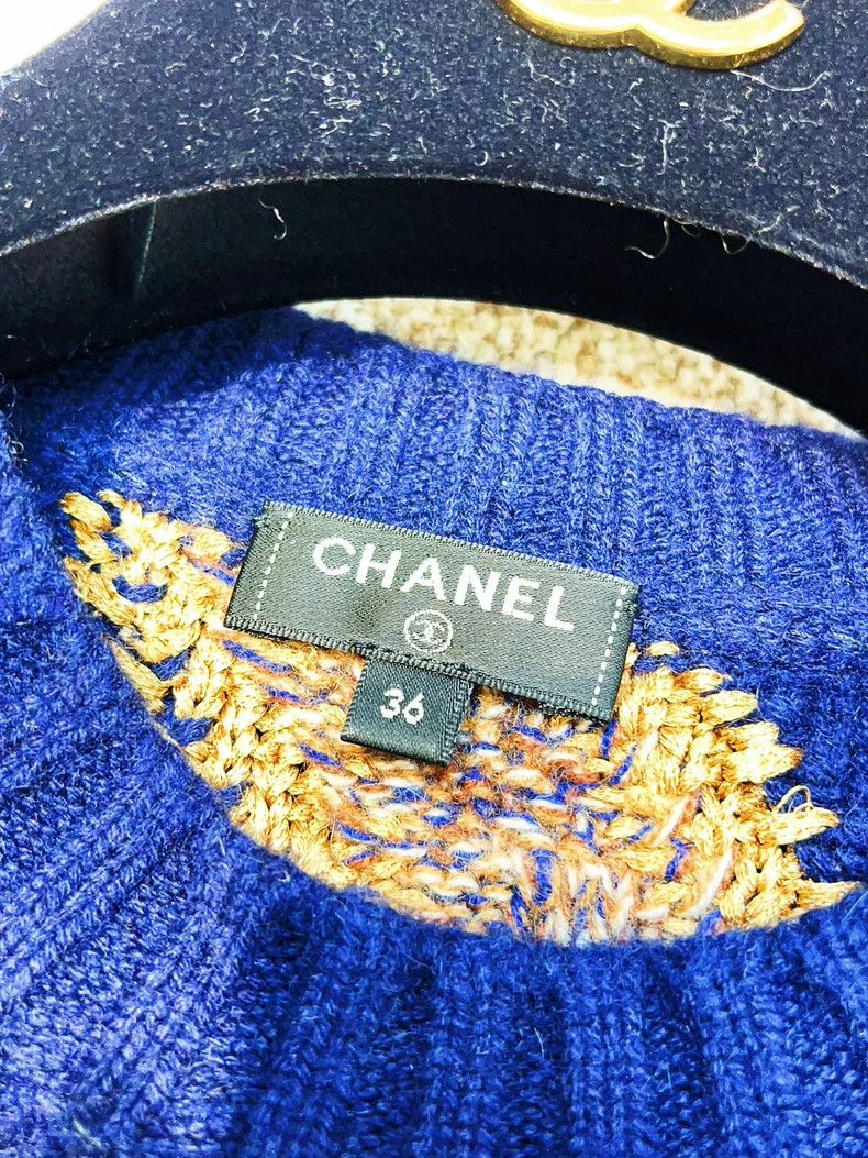 Chanel Chanel 21A Castle Series Dark Blue Gold Round Neck Long-sl Size XS / US 0-2 / IT 36-38 - 5 Thumbnail