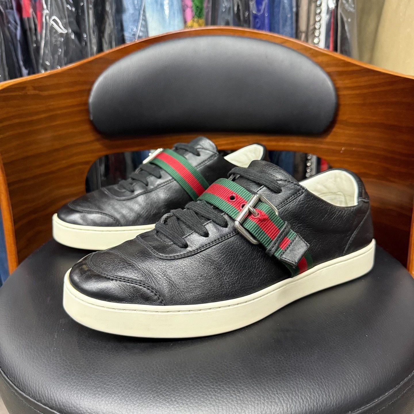 Gucci Gucci Black Lowtop Sneakers 42 Men Size US 9 / EU 42 - 1 Thumbnail