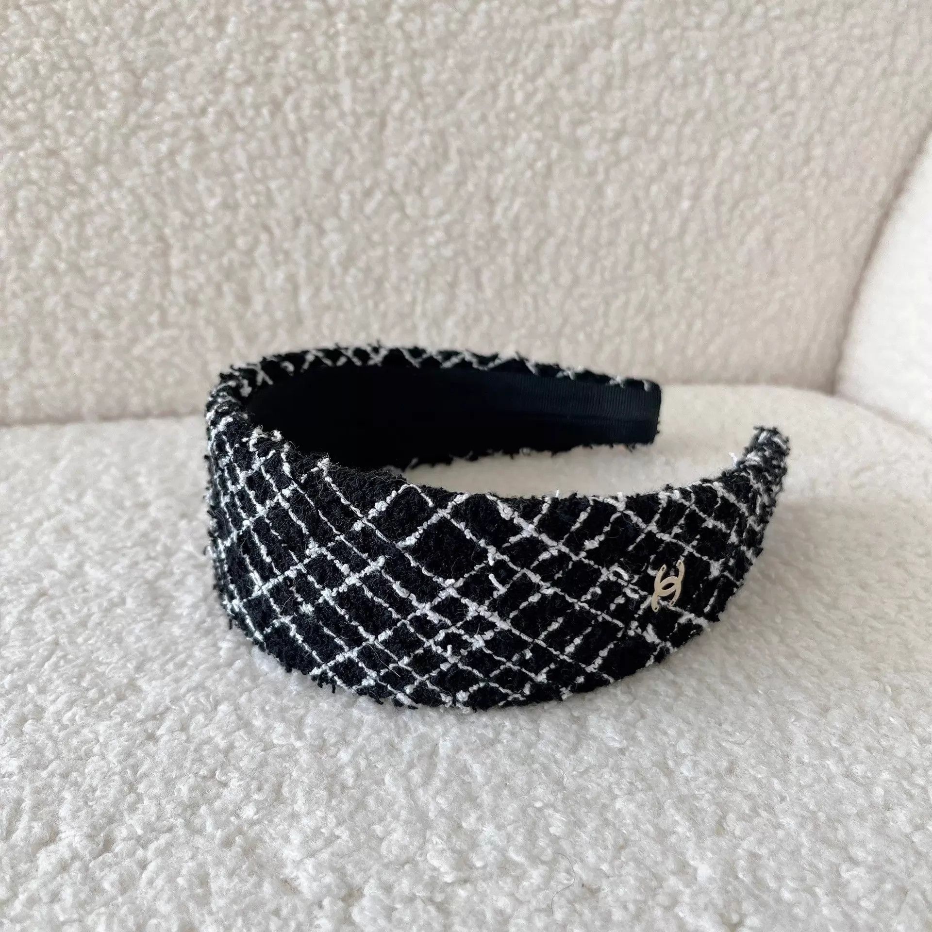 Chanel Chanel Black Tweed Headband Size ONE SIZE - 1 Thumbnail