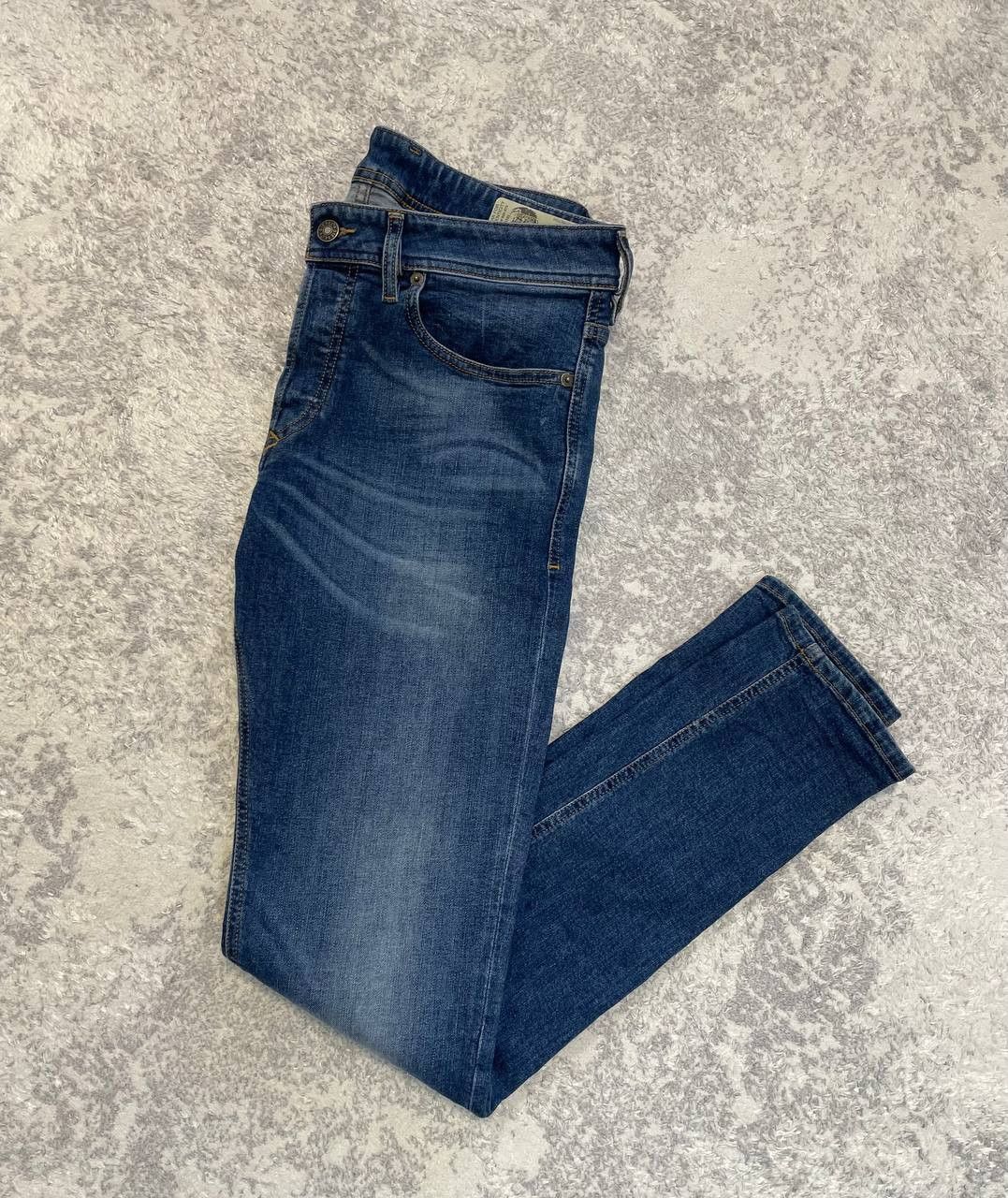 Diesel Vintage Diesel Jeans Made in Italy W30 Straight Fit Y2K Size US 30 / EU 46 - 2 Thumbnail