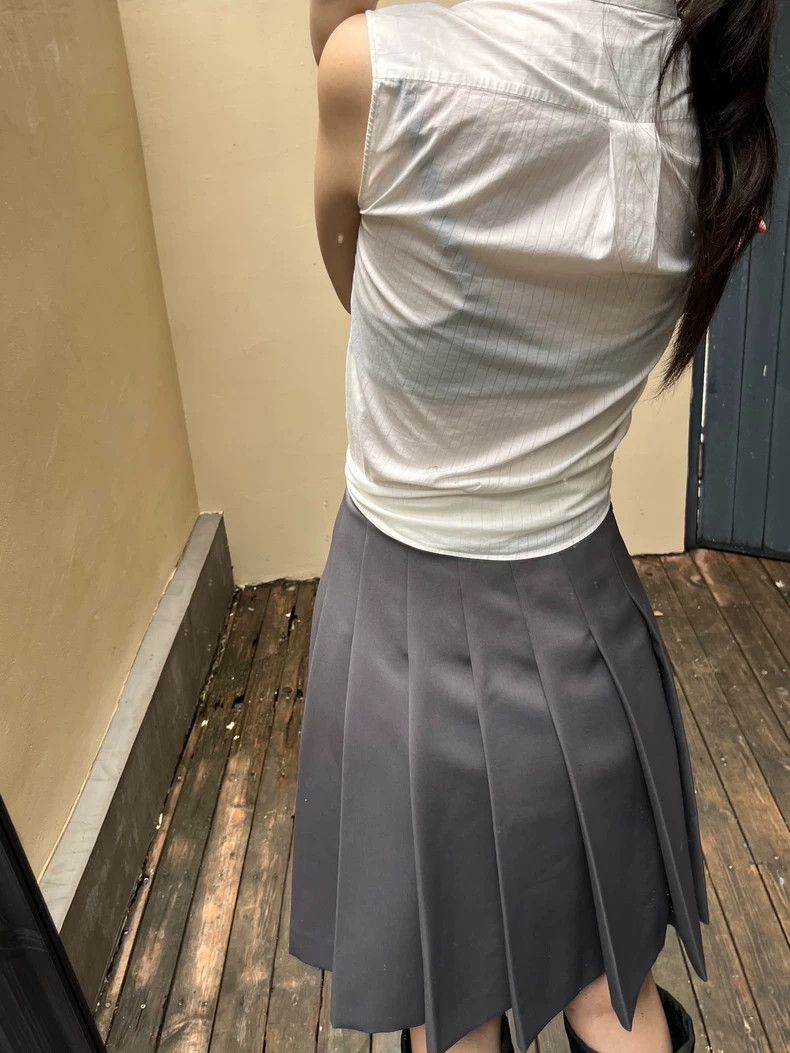 Prada Prada Sports style color-blocked pleated skirt Size 25" / US 0 / IT 36 - 5 Thumbnail