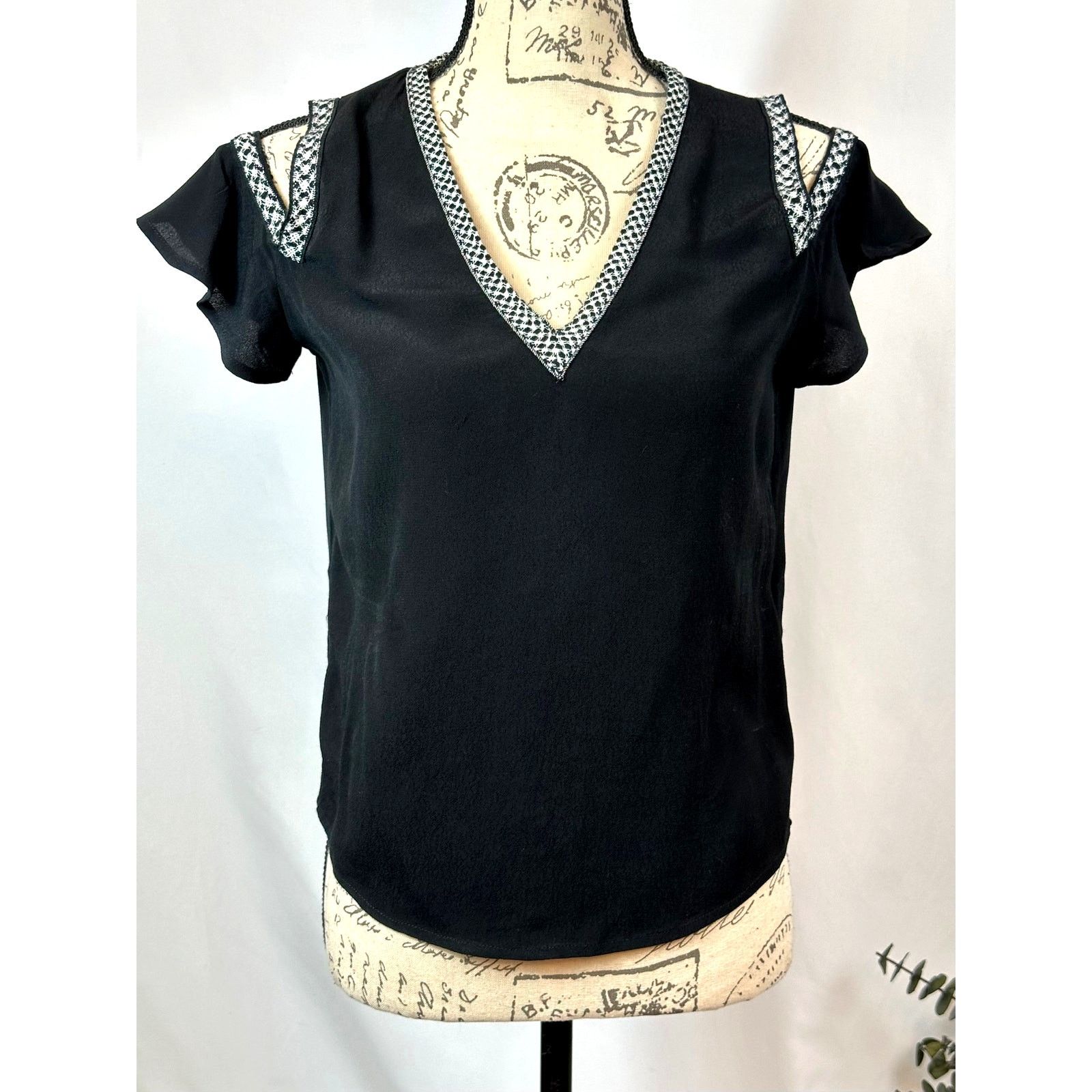 Maje Maje Lisea Cold-Shoulder Crepe Top 100% Viscose Black S Size S / US 4 / IT 40 - 9 Thumbnail
