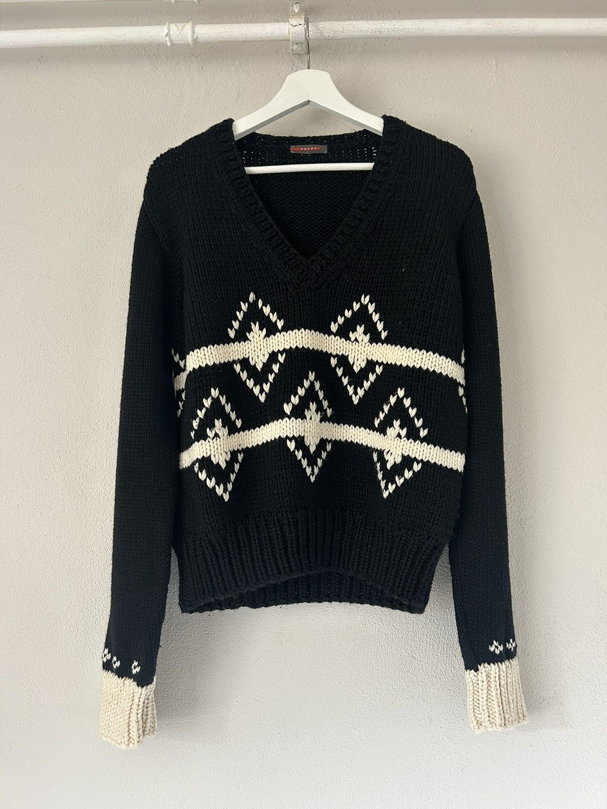 Prada Knit Sweater with Geometric Pattern Size US M / EU 48-50 / 2 - 1 Thumbnail
