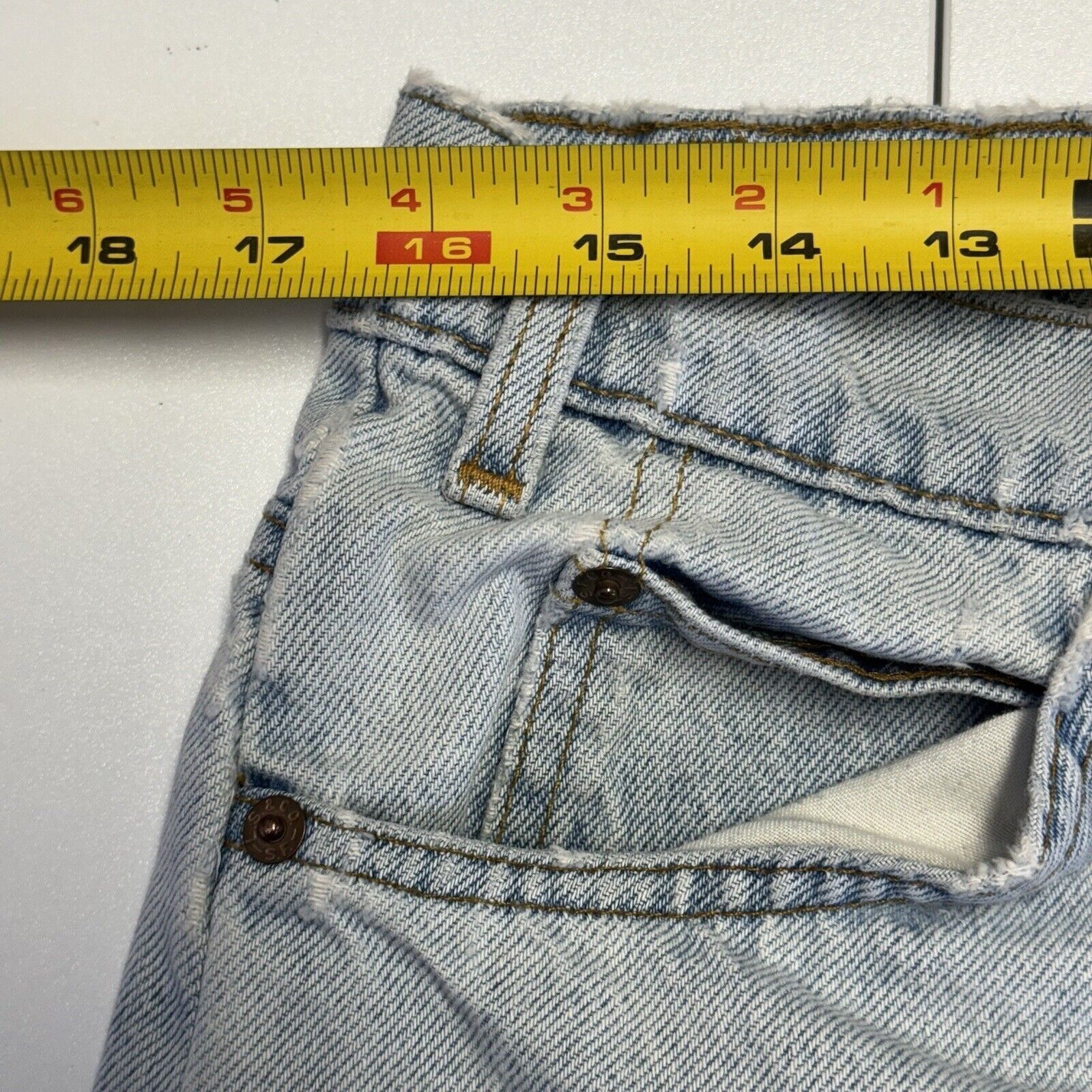 Levi's × Vintage Vintage Levis 505 Jeans 36x32 Light Wash Straight Leg Regula Size US 36 / EU 52 - 13 Thumbnail