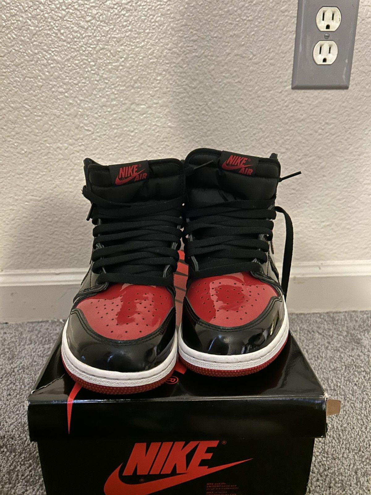 Jordan Brand × Nike Patent Bred 1’s Size US 7 / EU 40 - 5 Thumbnail