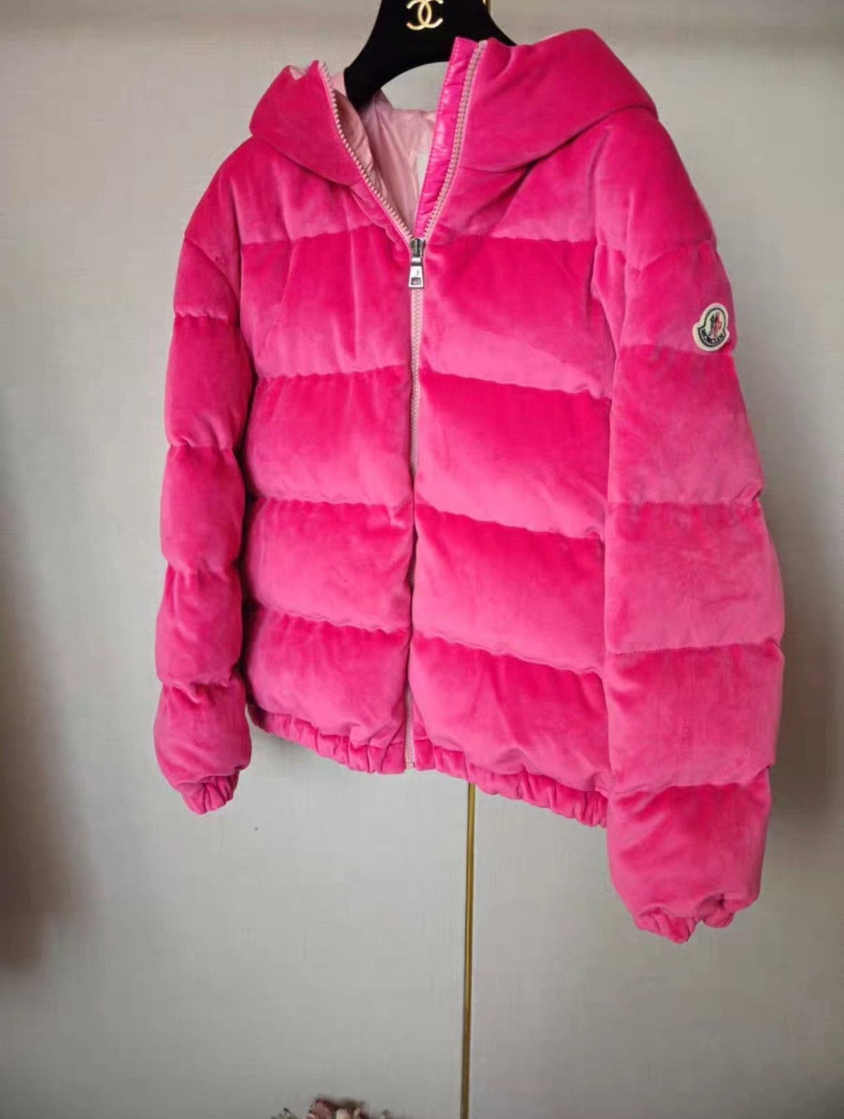 Moncler Moncler 14y Down Jacket Size M / US 6-8 / IT 42-44 - 1 Thumbnail