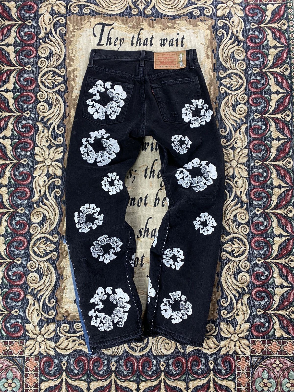 DENIM TEARS × Levi's DENIM TEARS Re-worked Levi’s [ PAIN ✞ ] Size US 28 / EU 44 - 12 Thumbnail