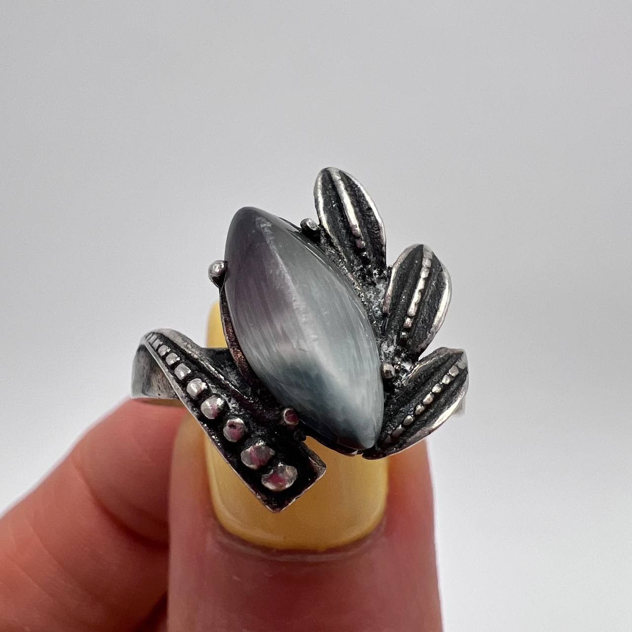 Vintage Vintage Sterling Silver 925 Ring Cat’s Eye Stone Size 8 Size ONE SIZE - 1 Thumbnail