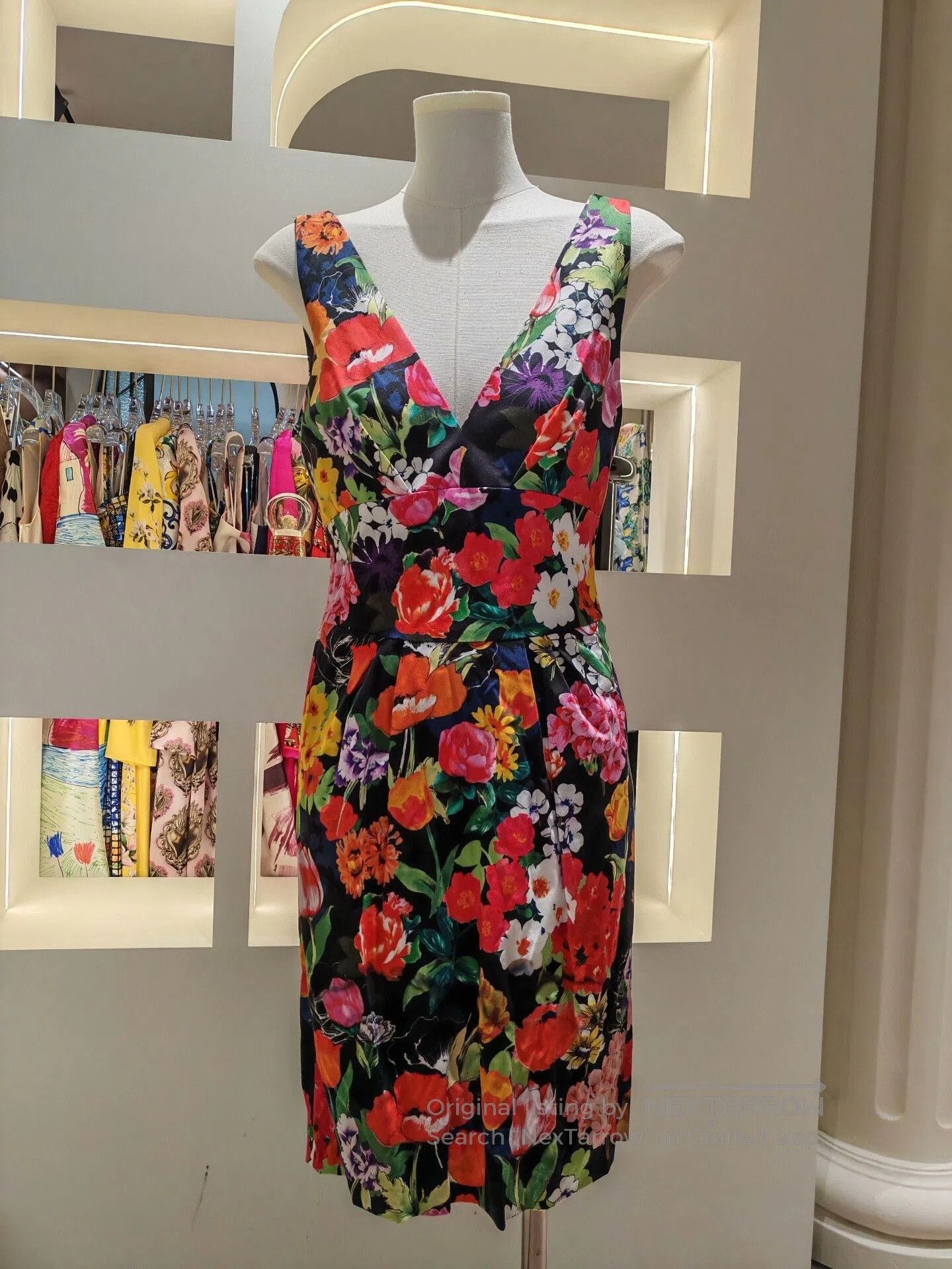 Moschino MOSCHINO Floral Print Midi Dress. Size S / US 4 / IT 40 - 1 Thumbnail