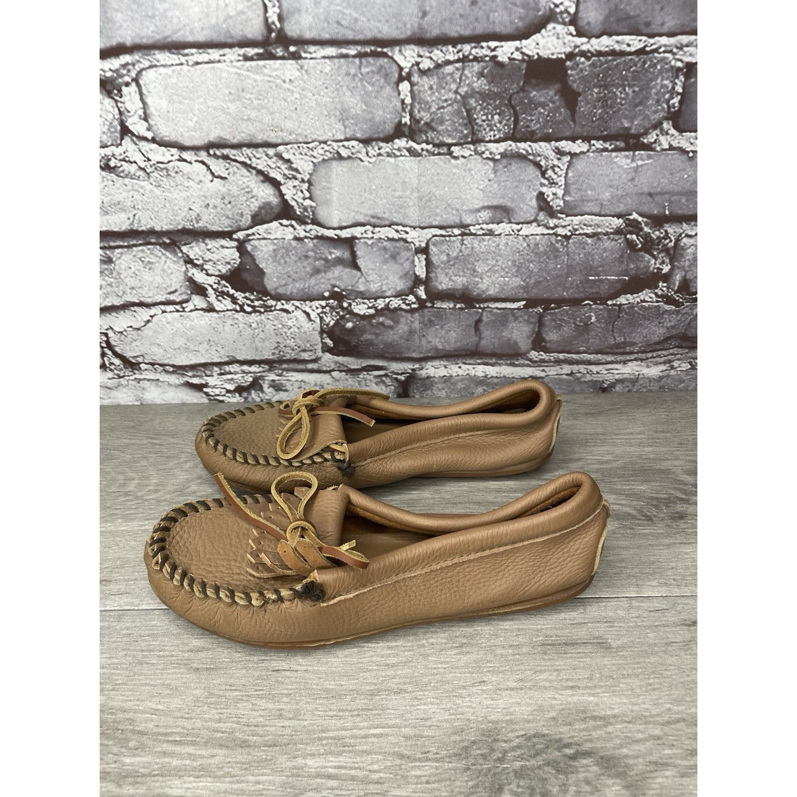Minnetonka Minnetonka Moccasins Brown Leather Driving Moccasin Loafers Size US 6 / IT 36 - 14 Thumbnail