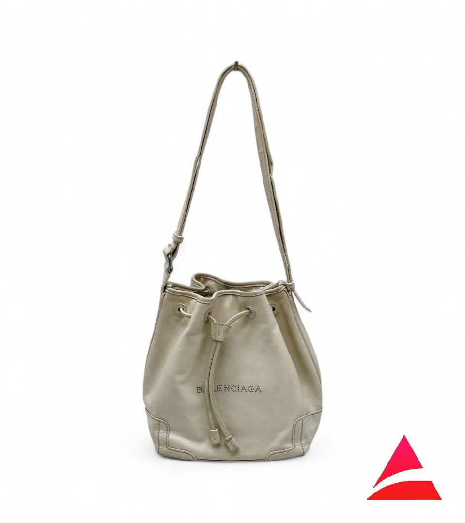 Balenciaga Balenciaga - Bucket Punching Shoulder Bag Drawstring White Size ONE SIZE - 1 Thumbnail