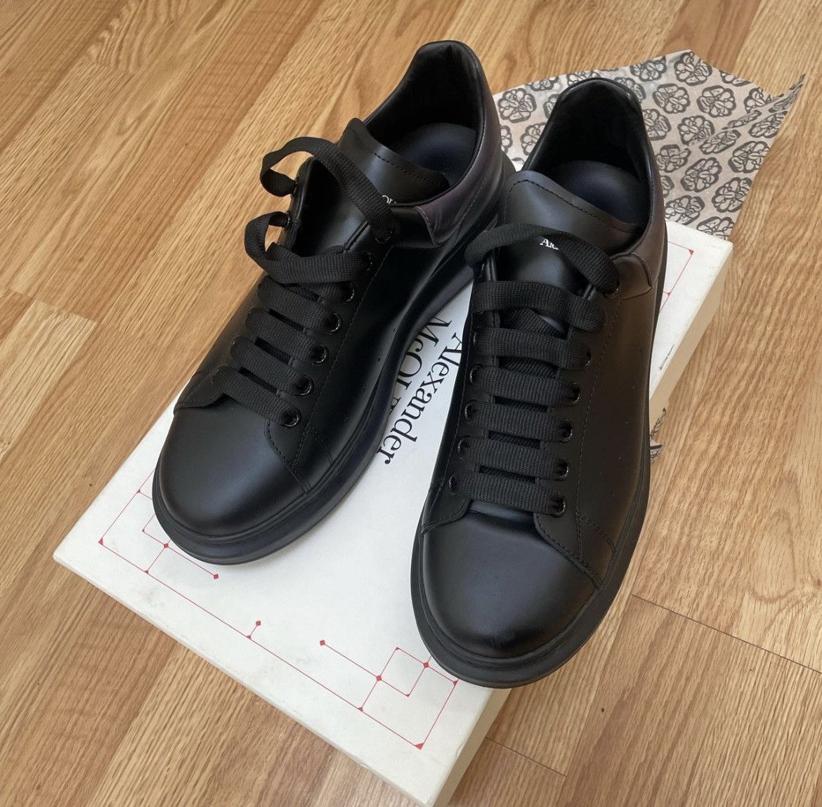 Alexander McQueen Alexander McQueen Oversized Sneaker Size US 10 / EU 43 - 4 Thumbnail
