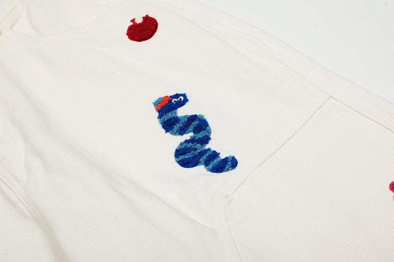 Jean American-style cartoon embroidered white cargo jeans Size US 32 / EU 48 - 4 Thumbnail