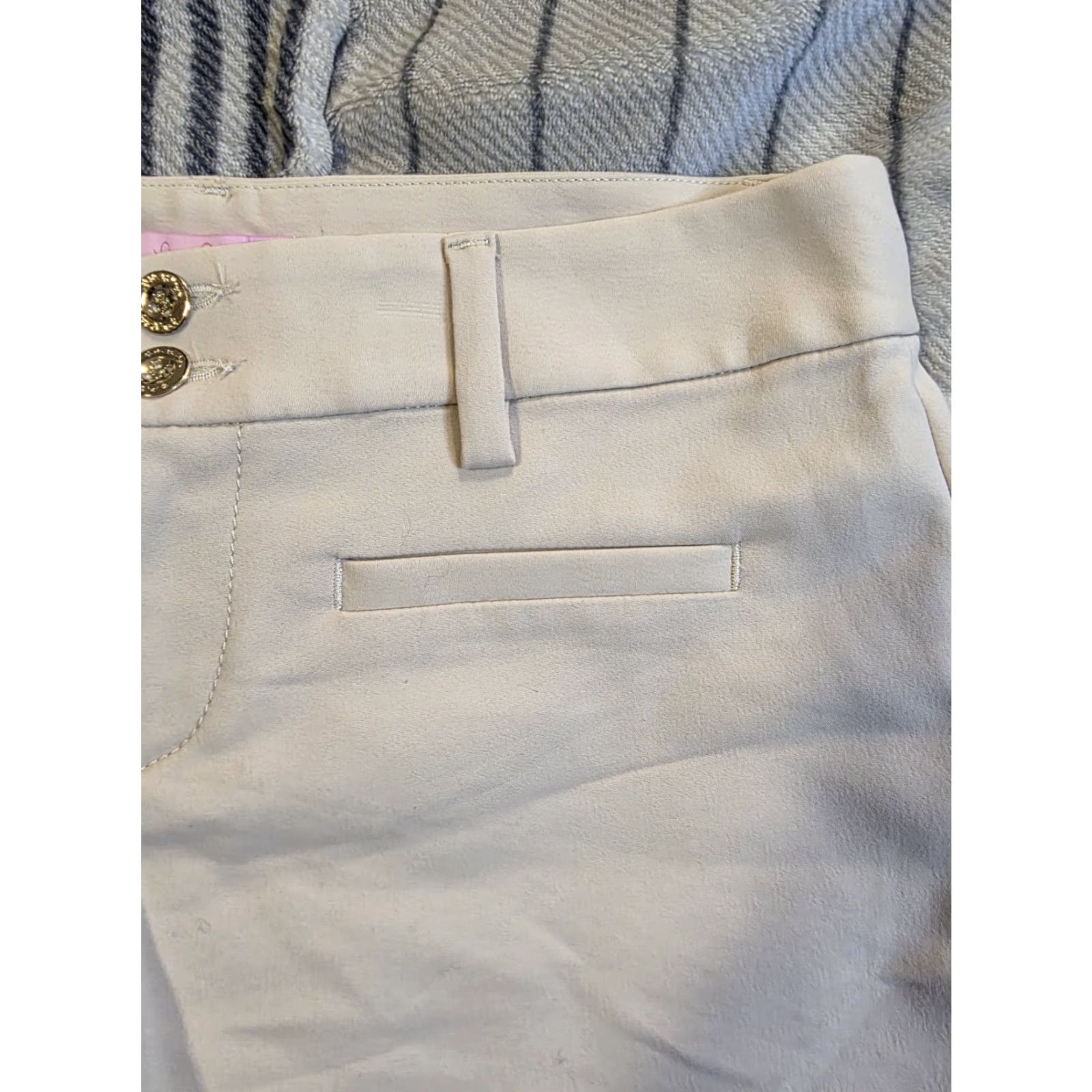 Lilly Pulitzer VINTAGE Lilly Pulitzer Joette Stretch Dinner Shorts Palm Beach Sandstone Women's 0 NWT Size 25" / US 0 / IT 36 - 5 Thumbnail