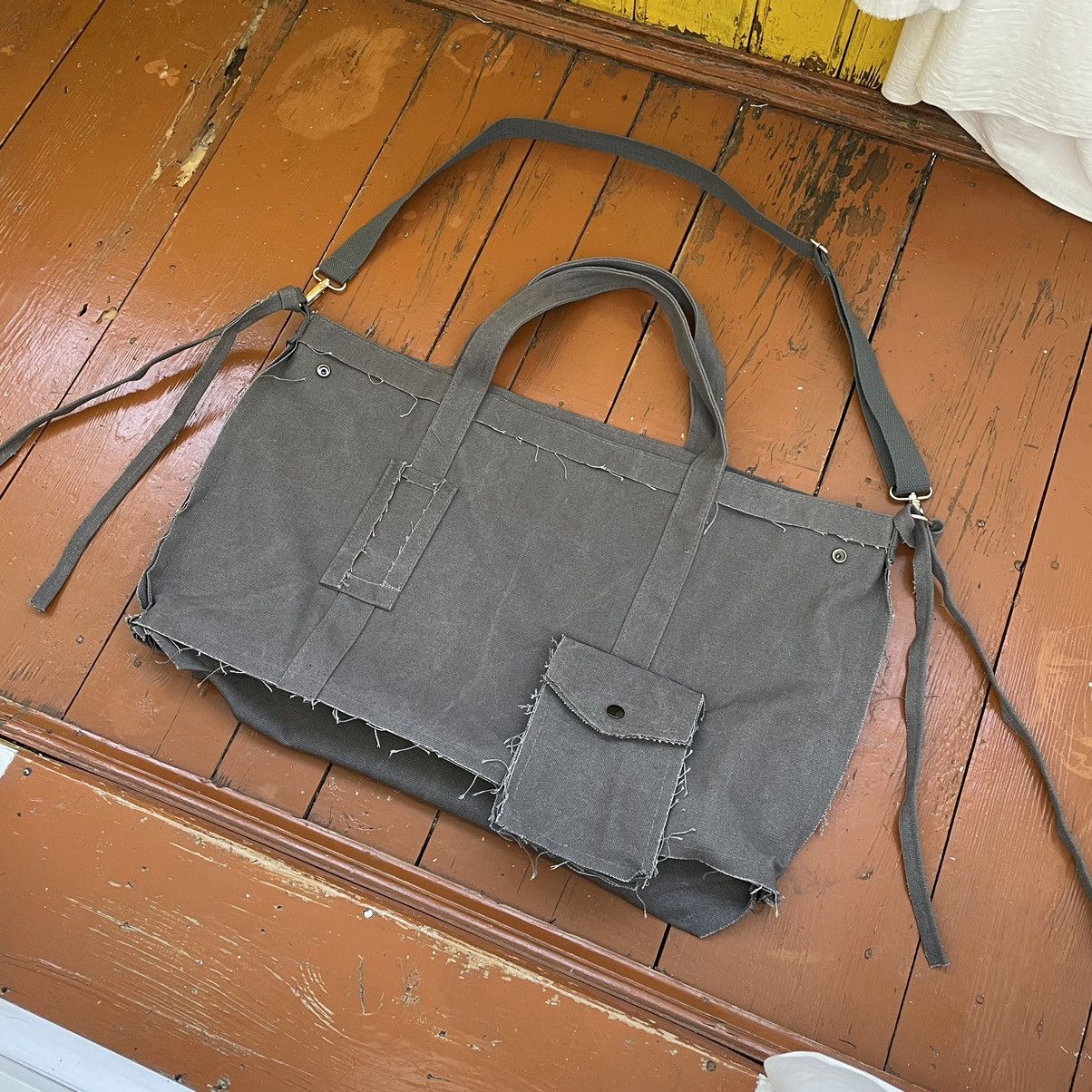 Japanese Brand × Vintage 🕸🕷 Vintage Sling Crossbody Bag Size ONE SIZE - 4 Thumbnail
