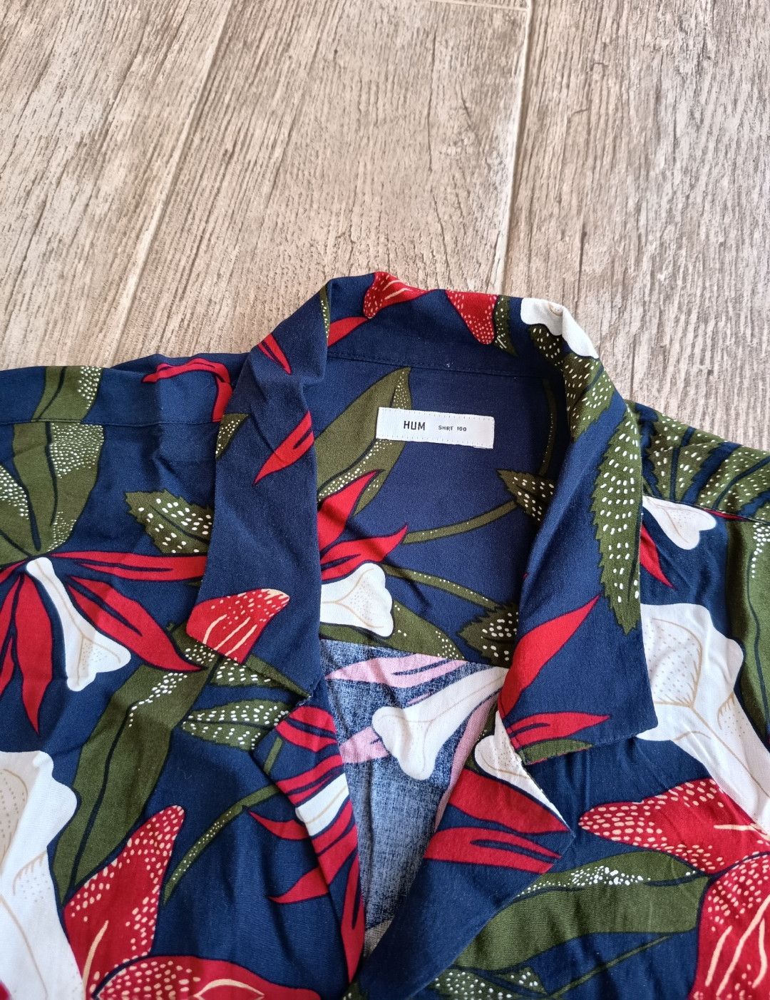 Other Hawaian Shirt Open Collar Brand HUM Size US L / EU 52-54 / 3 - 2 Thumbnail