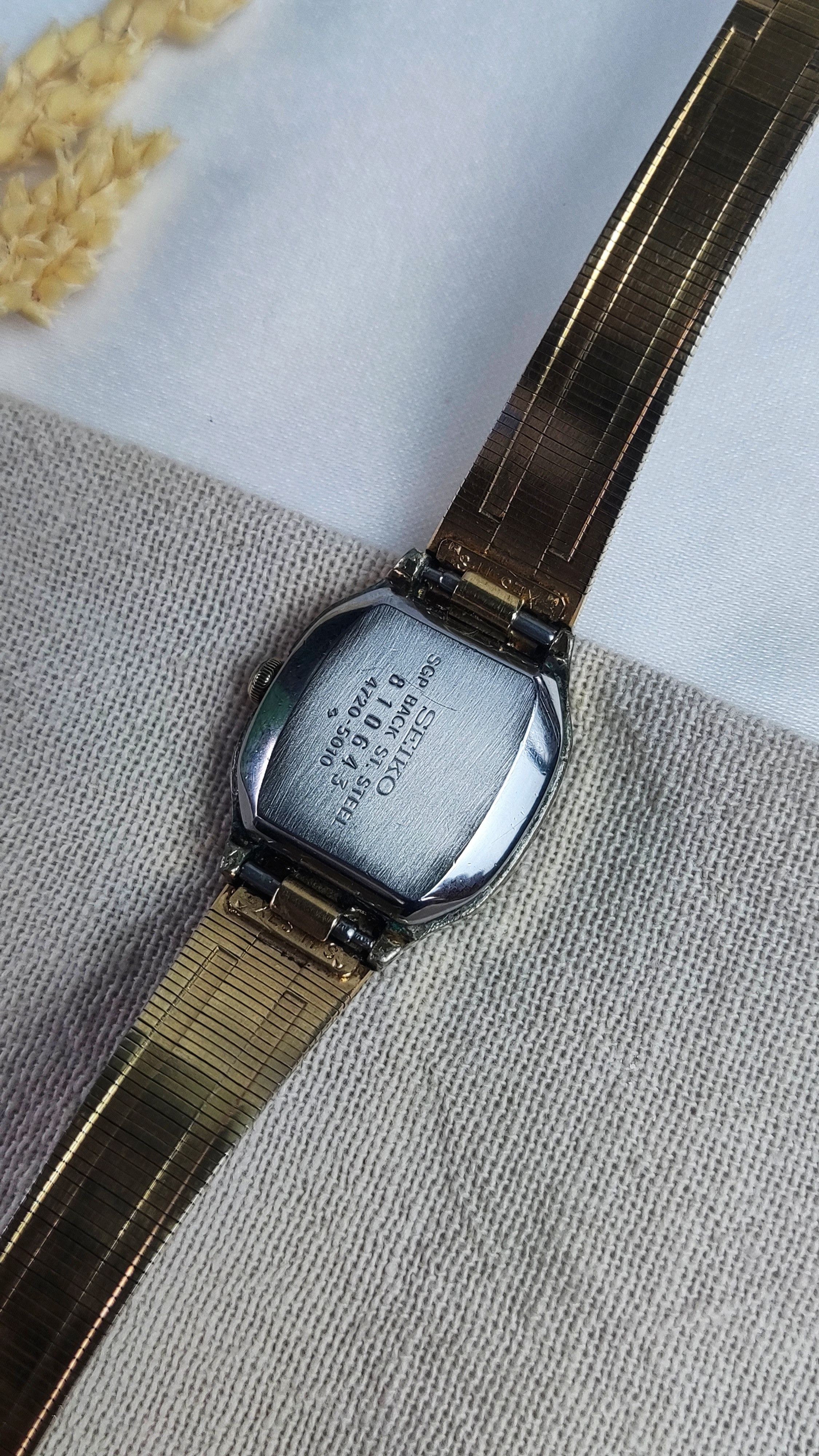 Seiko SEIKO GOLD PLATED TEXTURED DIAL LADIES ✨ Size ONE SIZE - 3 Thumbnail