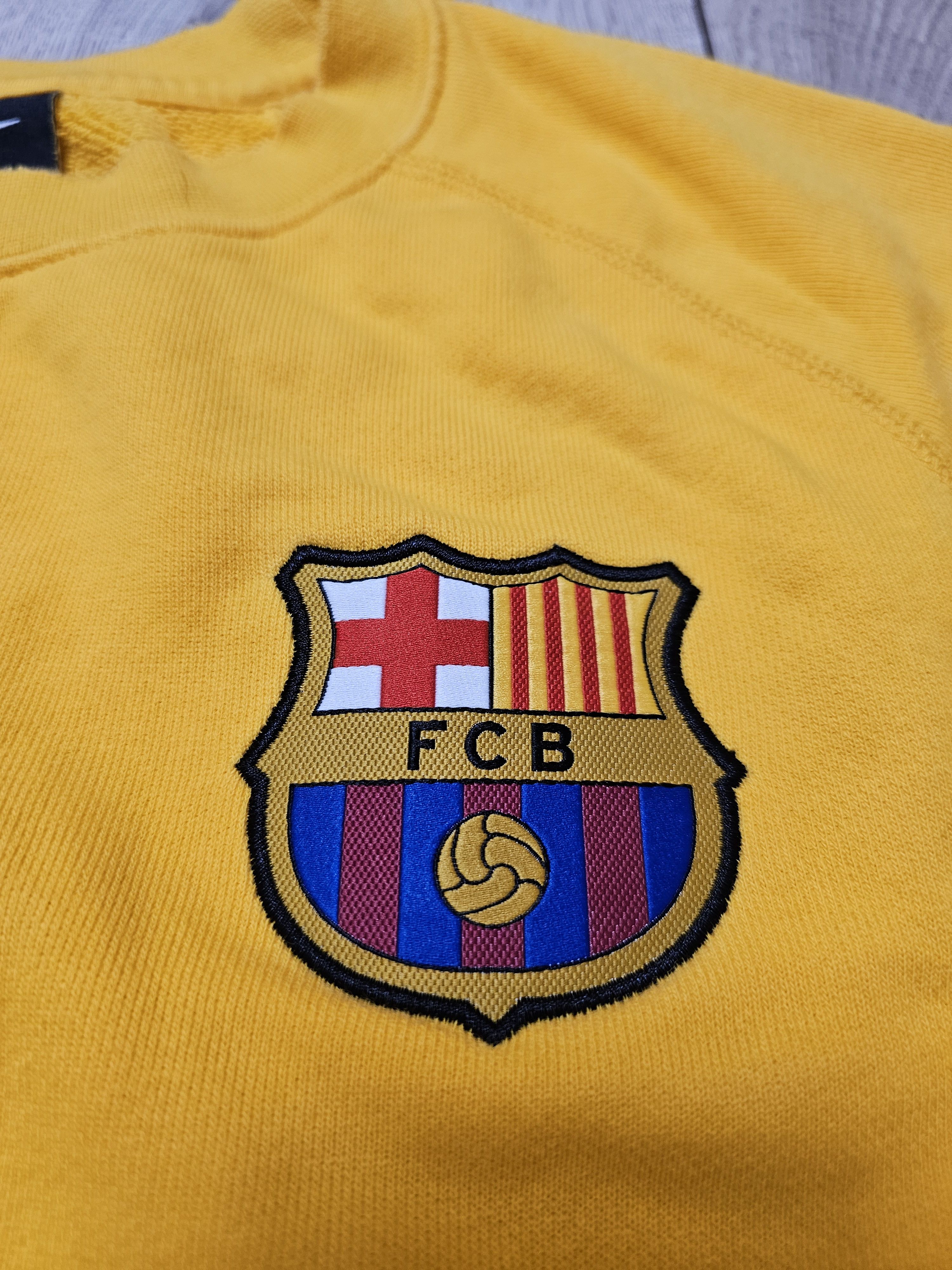 Nike BARCELONA SWEATSHIRT YELLOW FOOTBALL SWEATER SOCCER LONG Size US M / EU 48-50 / 2 - 4 Thumbnail
