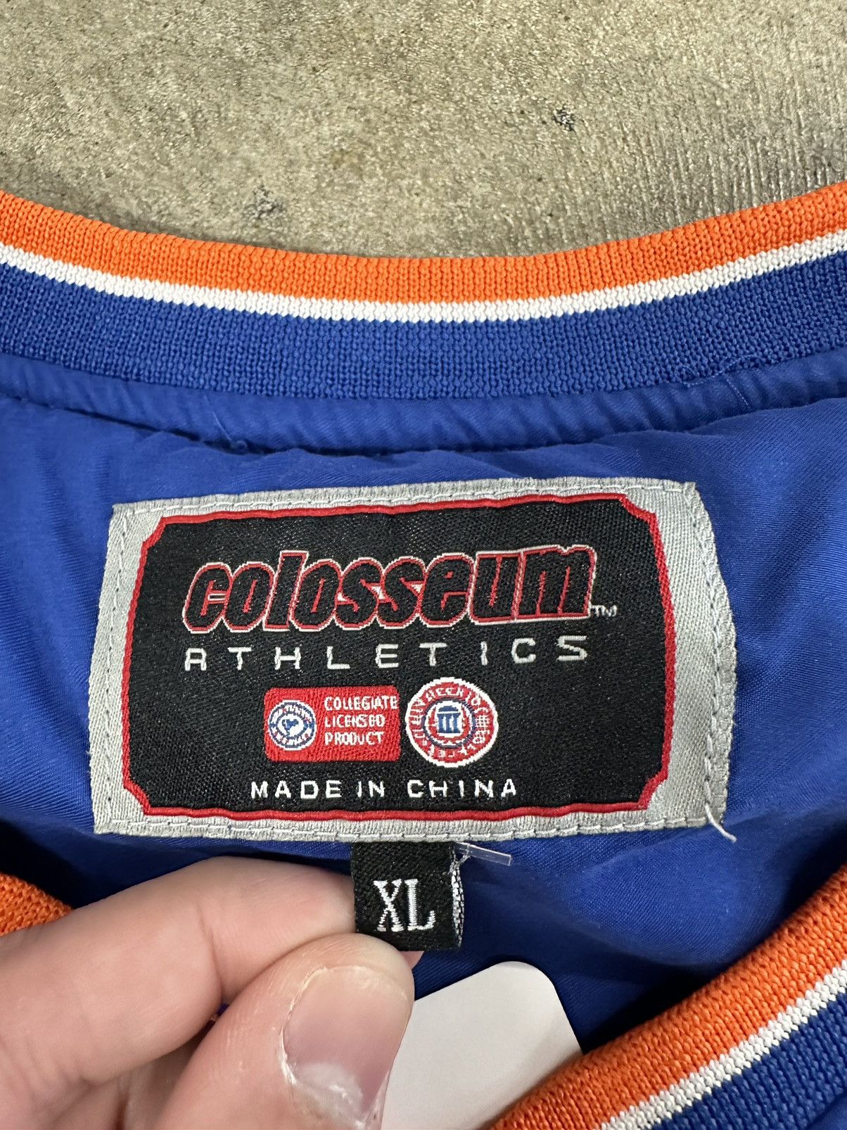Vintage Vintage Y2K 00s Boise State Broncos Windbreaker Jacket Size US XL / EU 56 / 4 - 11 Thumbnail