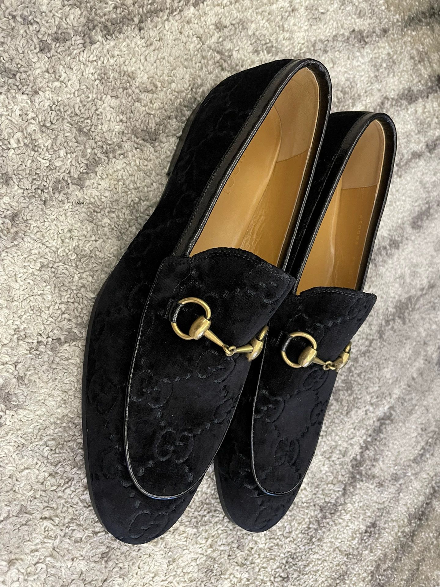 Gucci Brand new authentic Gucci 8.5 size 42.5 velvet loafers Size US 8.5 / EU 41-42 - 3 Thumbnail