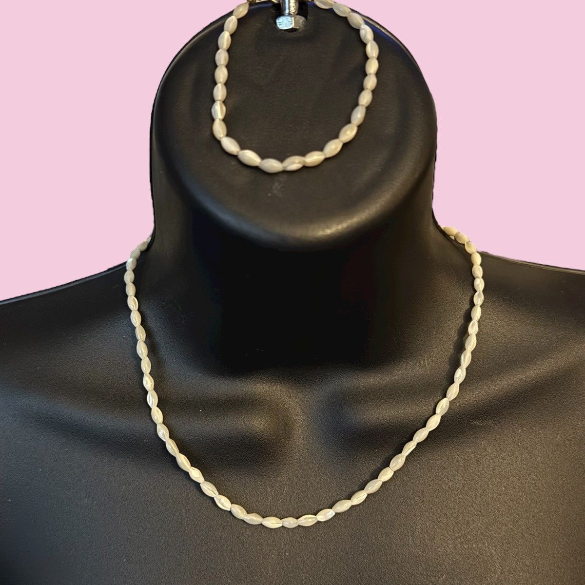 Vintage Vintage Mother of Pearl rice bead necklace and bracelet set Size ONE SIZE - 1 Thumbnail