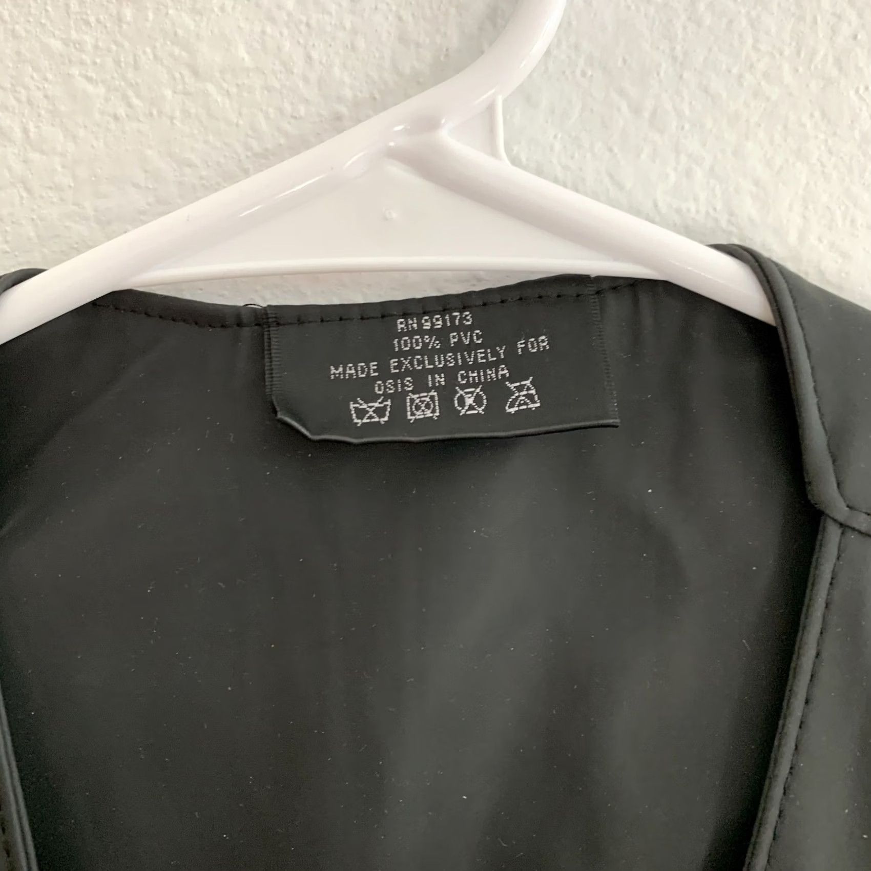 Vintage OSIS Black PVC Zip Vest Men XS S Regular Full Zip Pockets Outdoor Travel Workwear Vest Size US S / EU 44-46 / 1 - 4 Thumbnail