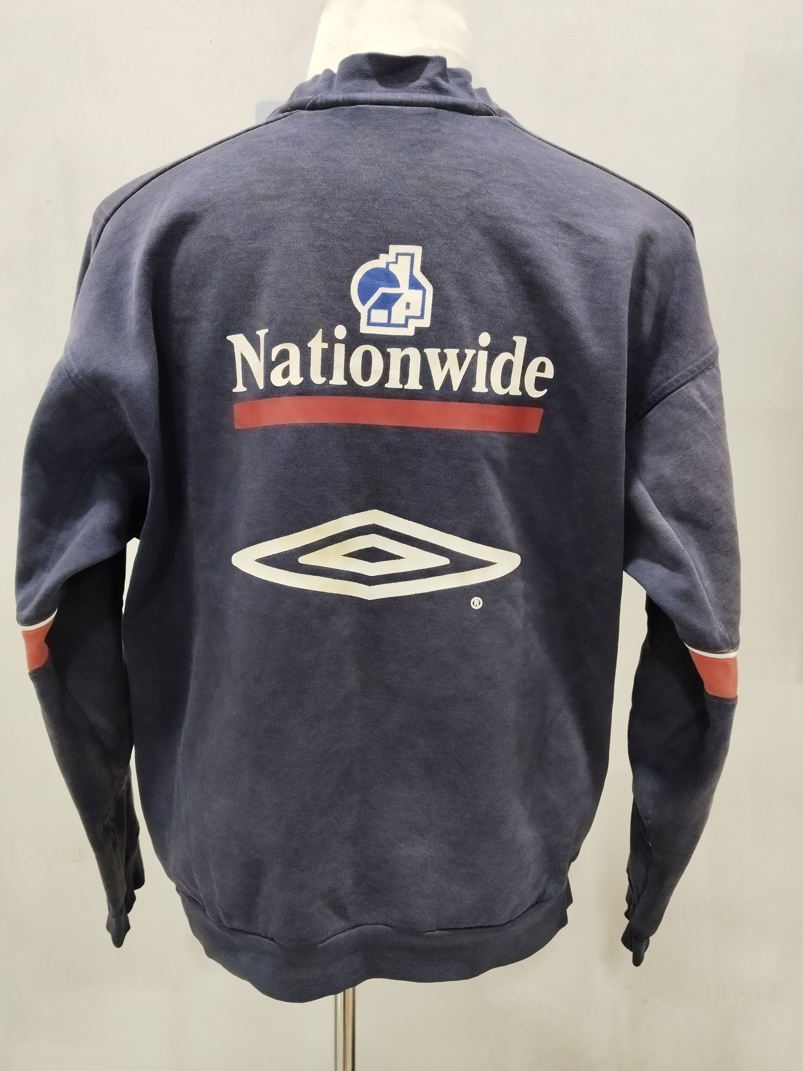 Umbro × Vintage Vintage Thrashed England Team Football Team Sweatshirt Size US L / EU 52-54 / 3 - 4 Thumbnail