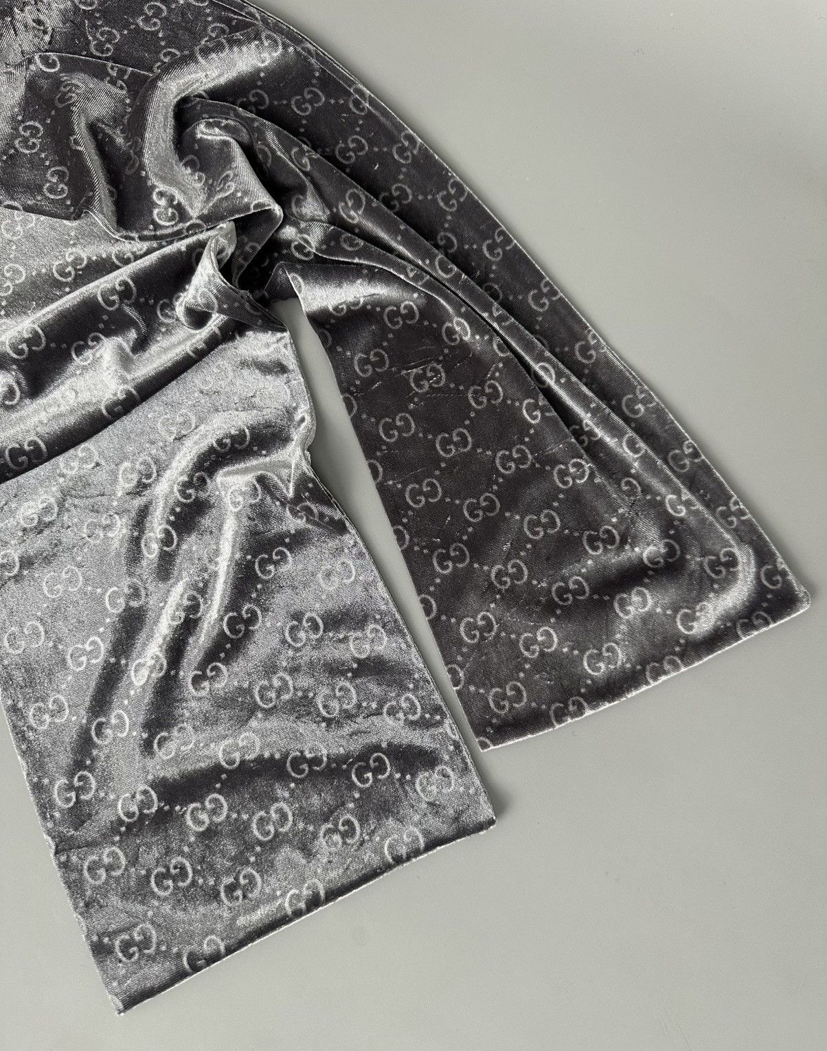 Gucci × Tom Ford Gucci - Tom Ford 1997 - GG Monogram Reflective Silver Velvet Size ONE SIZE - 4 Thumbnail