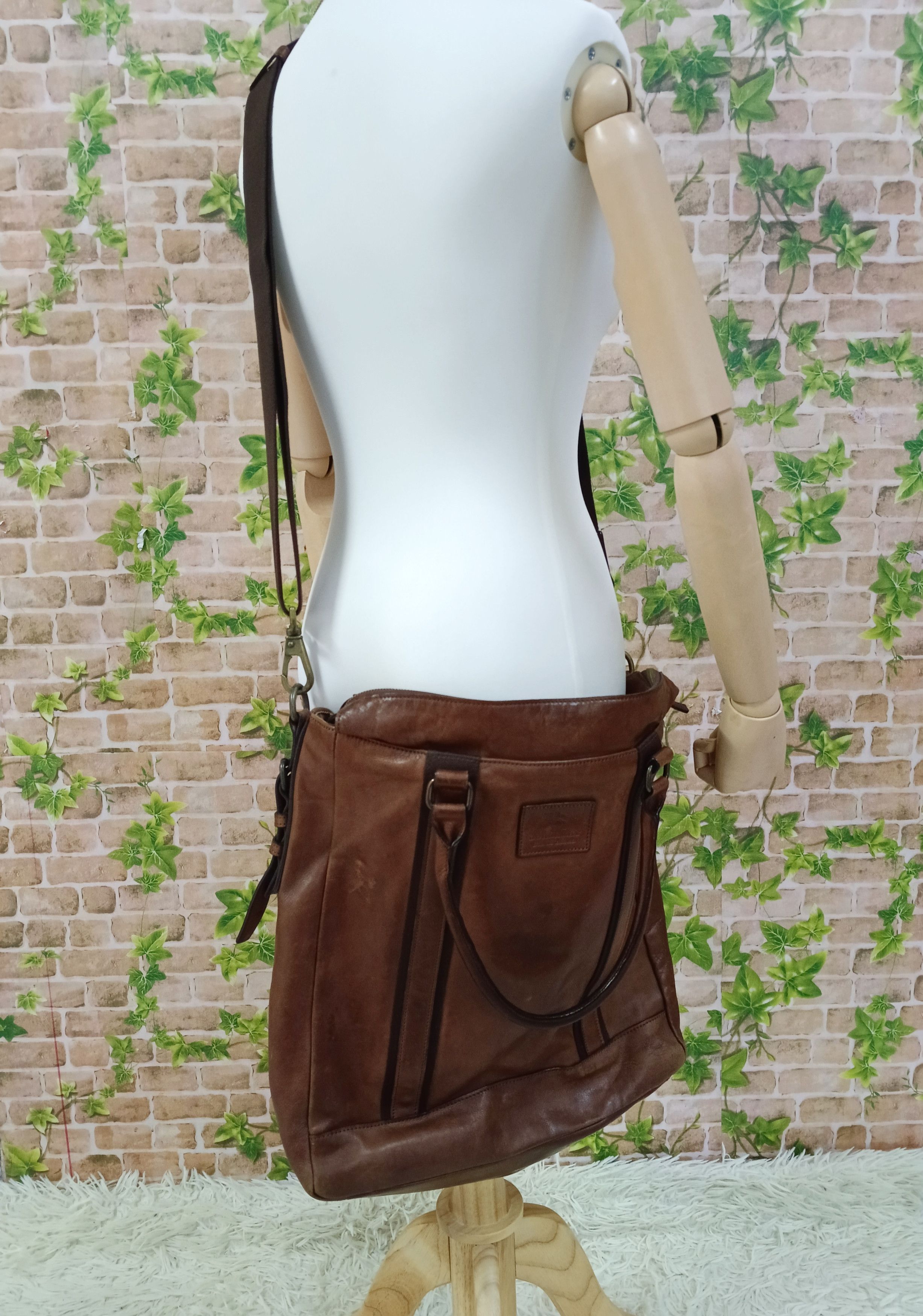 Burberry BURBERRY 2WAYS PATINA LEATHER Size ONE SIZE - 3 Thumbnail