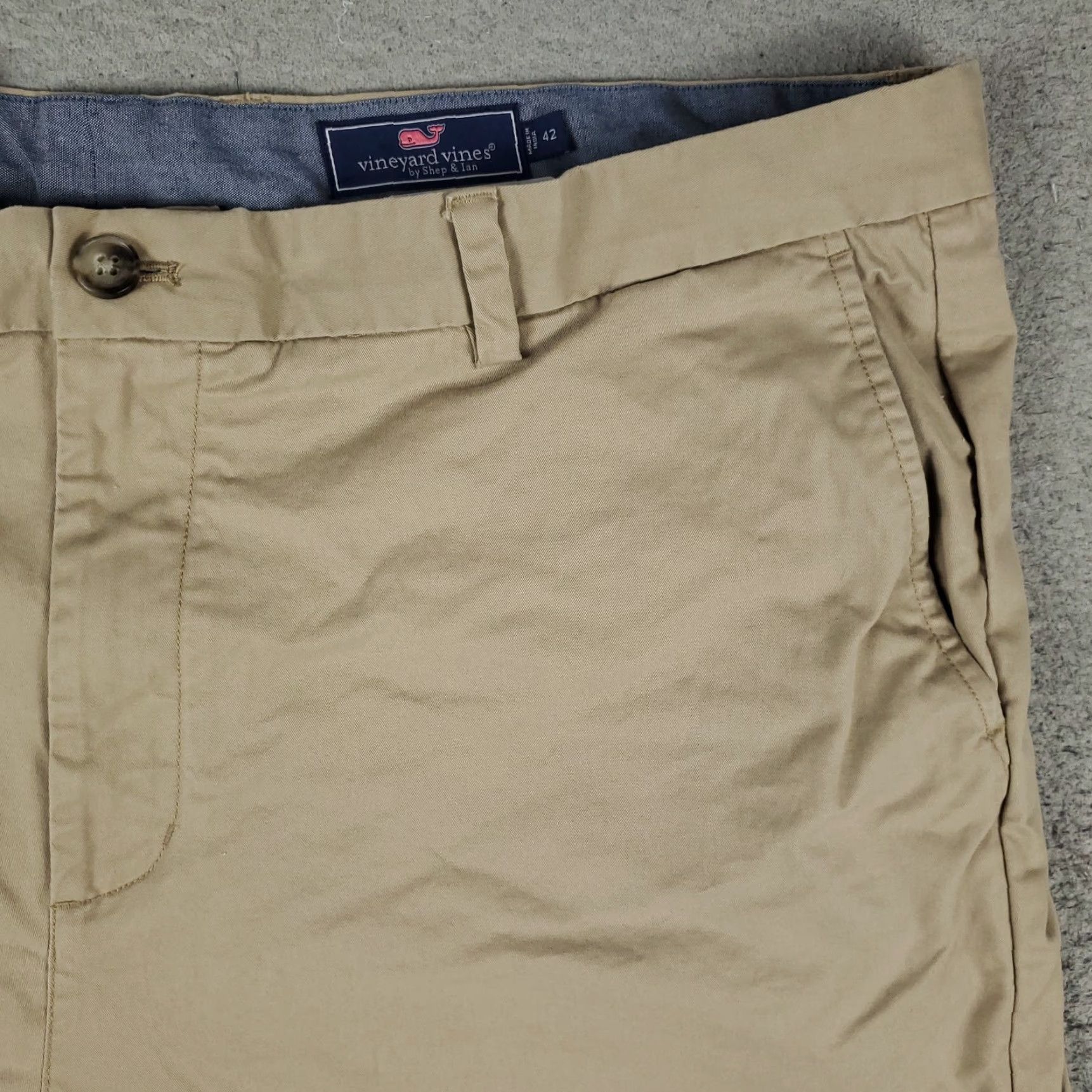 Vineyard Vines Vineyard Vines Men's Shorts Size 42 Beige Casual Chino Flat Front Knit Logo Modern Size US 42 / EU 58 - 3 Thumbnail