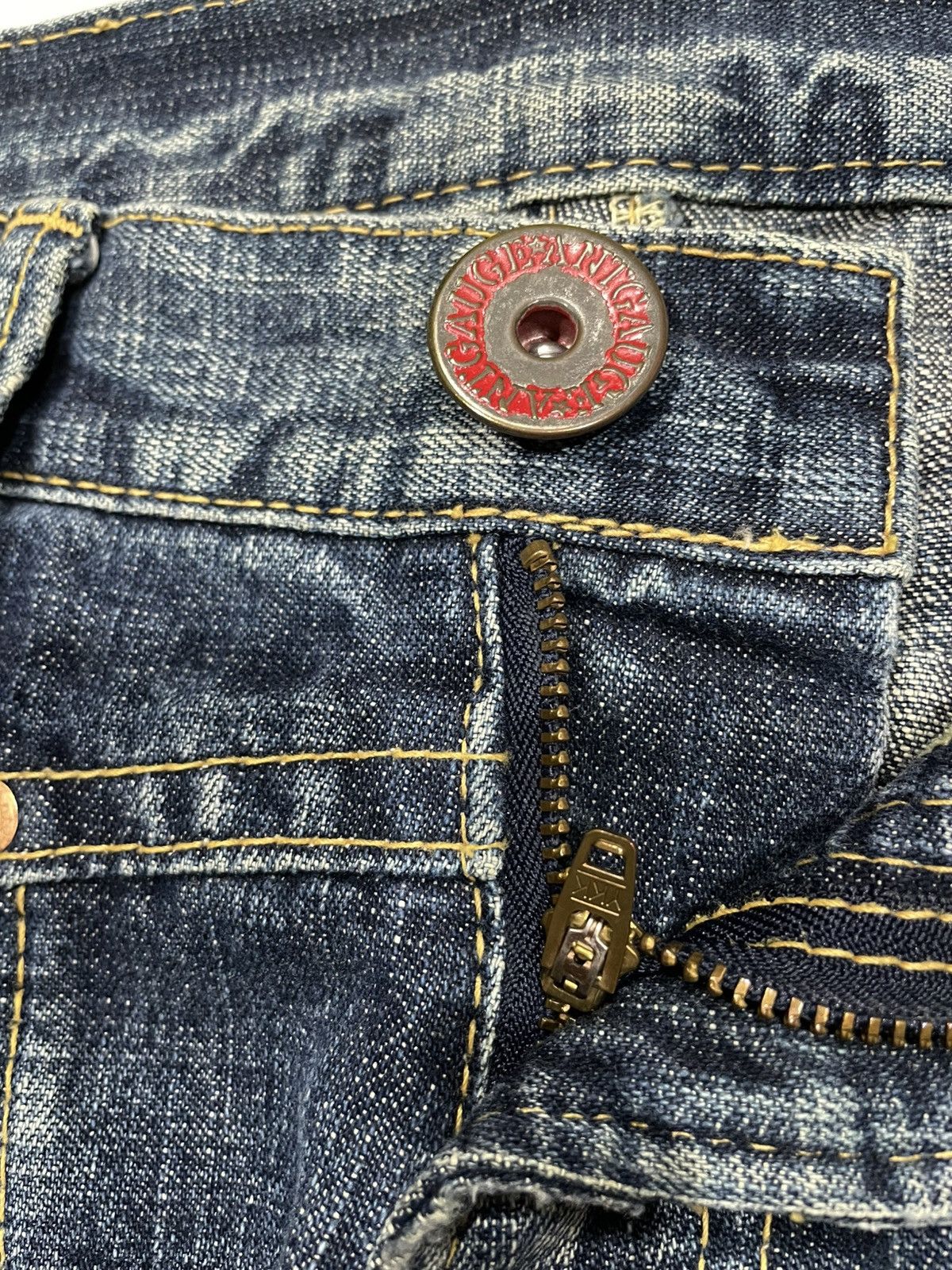 Japanese Brand Vintage Japanese Brand Straight Cut Distressed Faded Jeans Size US 30 / EU 46 - 7 Thumbnail
