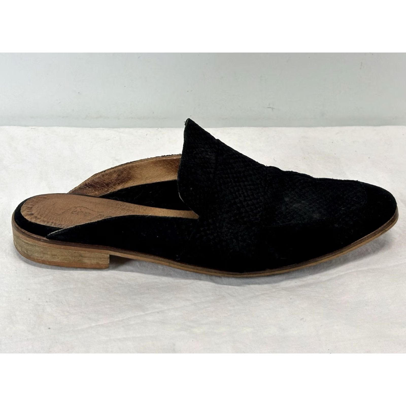 Free People Free People Women Slip On Mules Loafer Flat Black Suede Leather Spain EU 40 US 9.5 Size US 10 / IT 40 - 2 Thumbnail