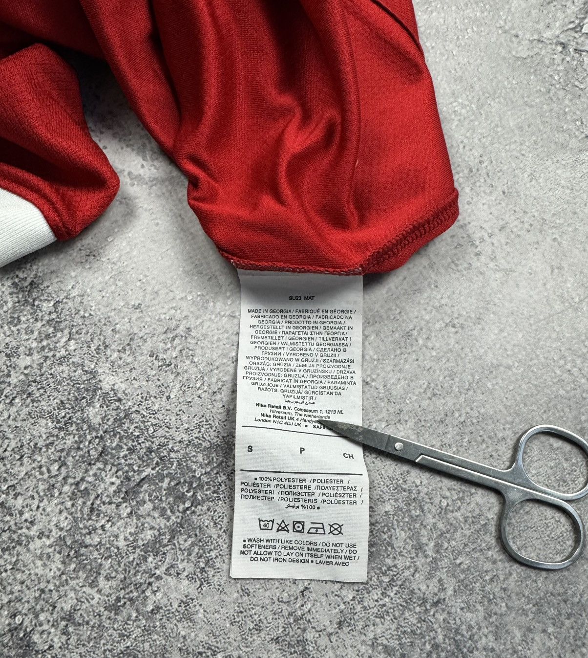 Nike Nike Jersey FC Liverpool 2023/24 Home Shirt Size S Size US S / EU 44-46 / 1 - 16 Thumbnail