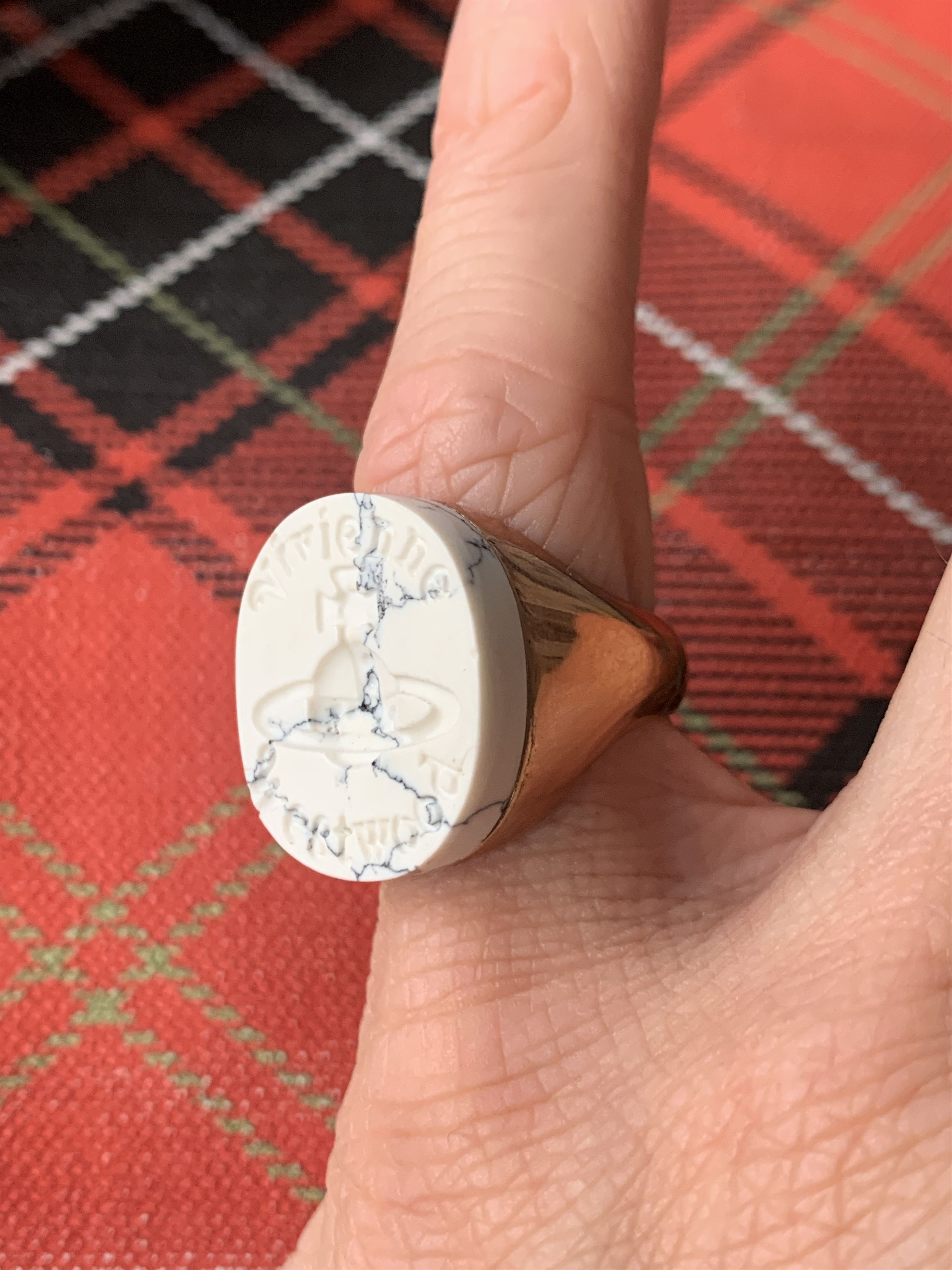 Vivienne Westwood Huge Brand New Marble Signet Ring w/ Engraving and Gold Size ONE SIZE - 3 Thumbnail