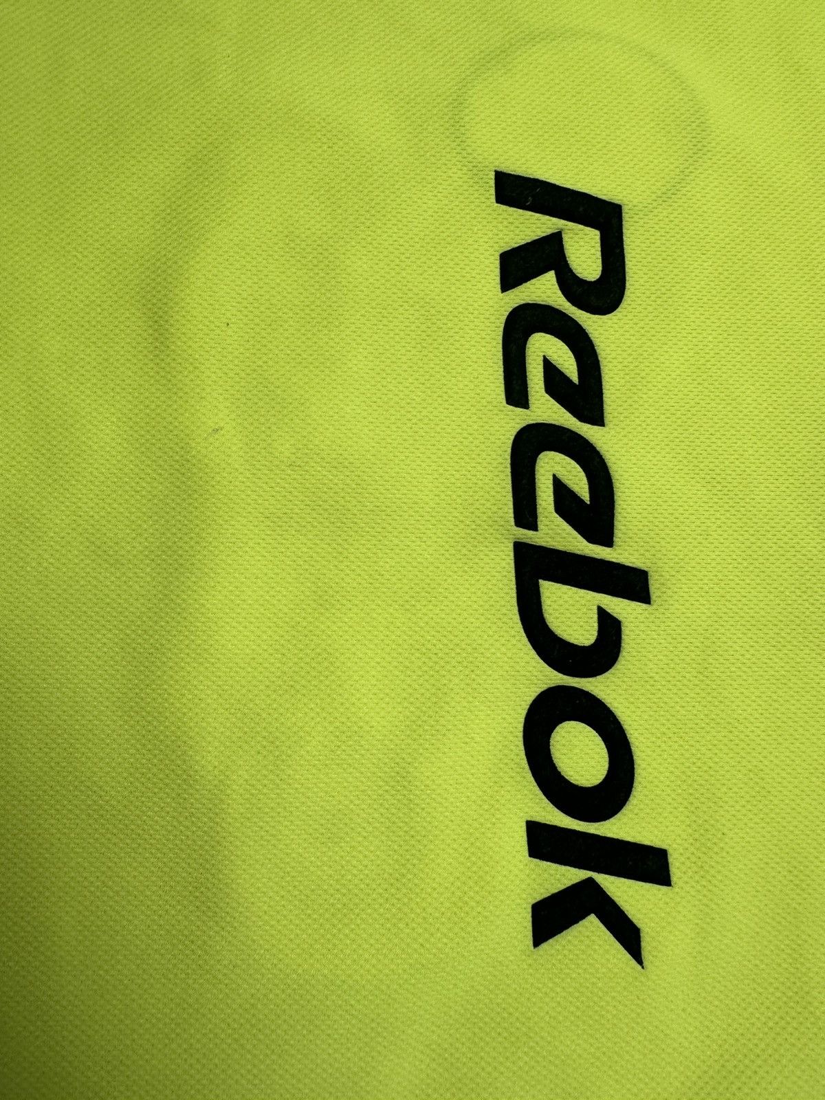 Reebok × Vintage Vintage Reebok Liverpool soccer jersey yellow rare size M Size US M / EU 48-50 / 2 - 6 Thumbnail