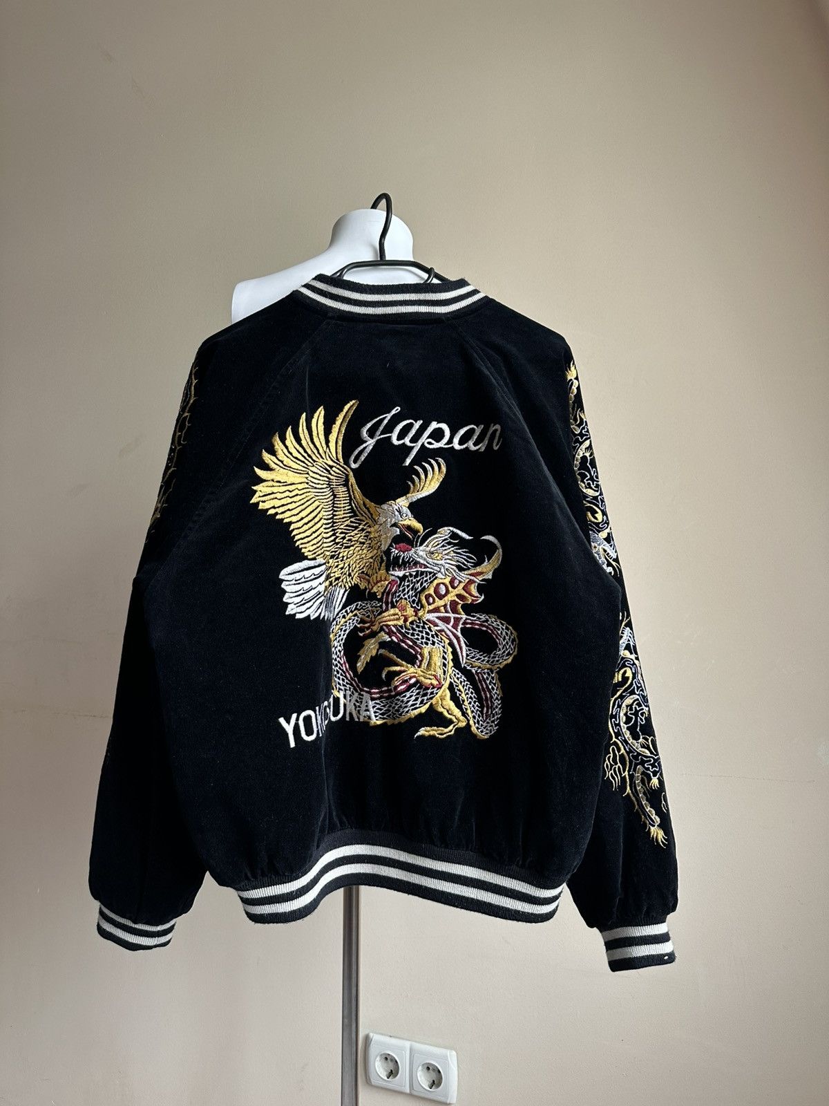 Other Sukajan Japan Yokosuka Embroidery Velvet Jacket Size US M / EU 48-50 / 2 - 4 Thumbnail