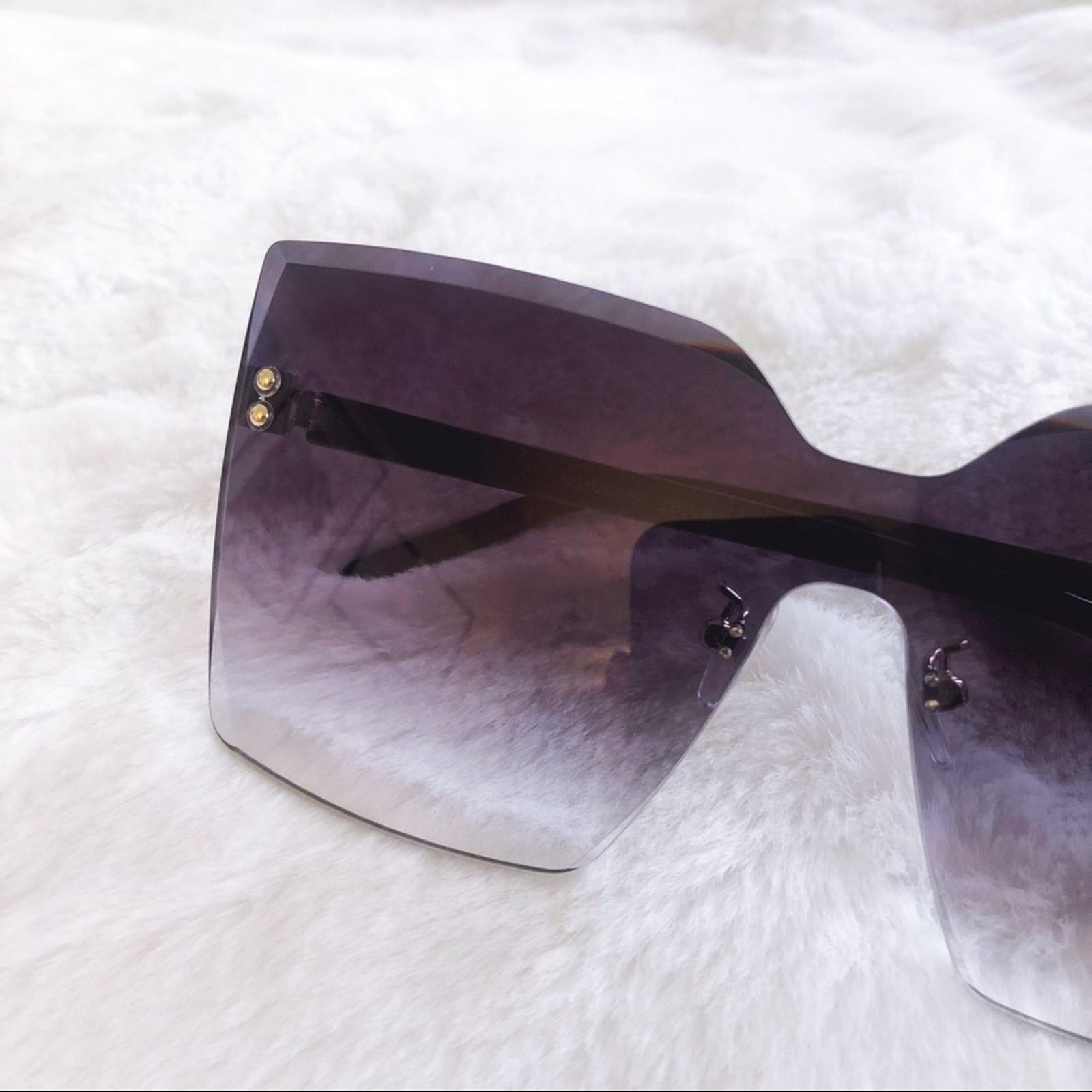 Other Dana Black Rimless Oversized Cat Eye Sunglasses Size ONE SIZE - 4 Thumbnail