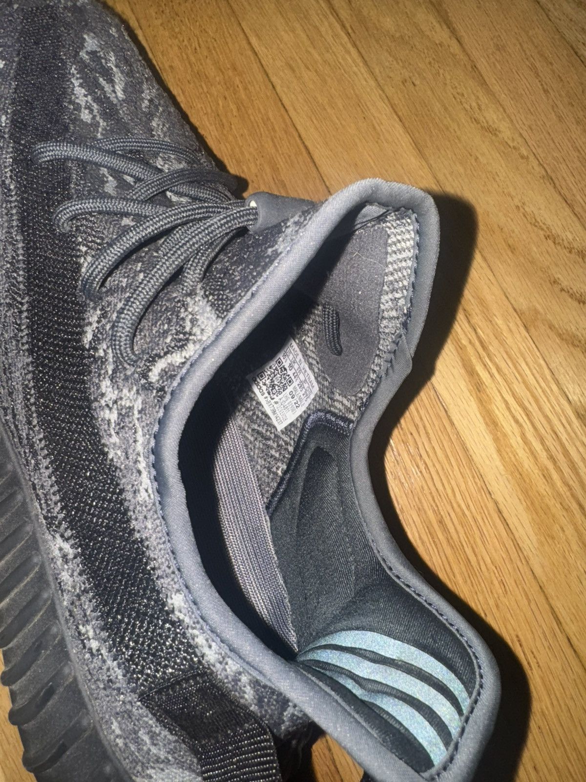 Yeezy Yeezy 350 v2 mx dark salt Size US 10.5 / EU 43-44 - 6 Thumbnail