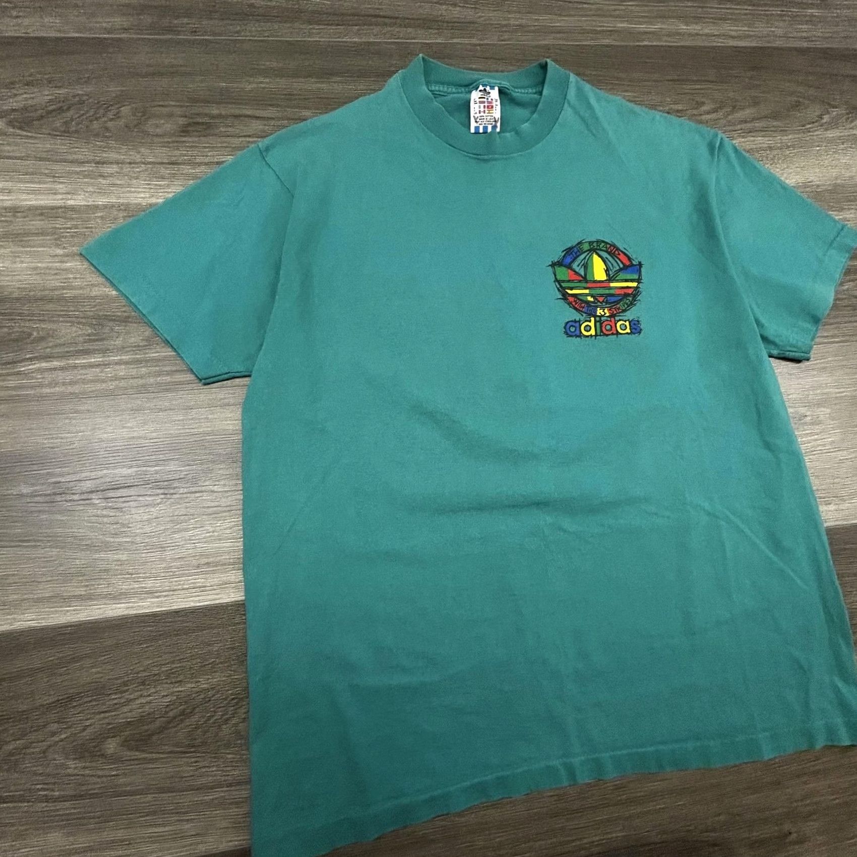 Adidas VINTAGE adidas Shirt Mens Large Green Graphic Trefoil 3 Stripes Made USA 90s Size US L / EU 52-54 / 3 - 4 Thumbnail