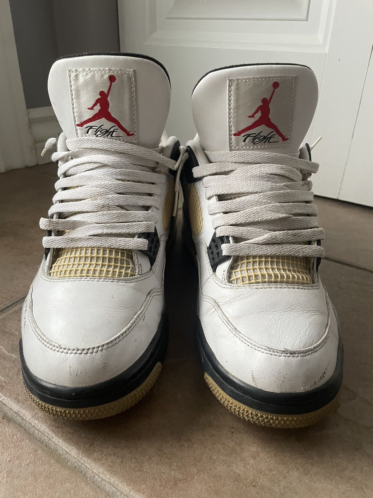 Jordan Brand Air Jordan 3 white Cement 2016 Size US 10.5 / EU 43-44 - 7 Thumbnail