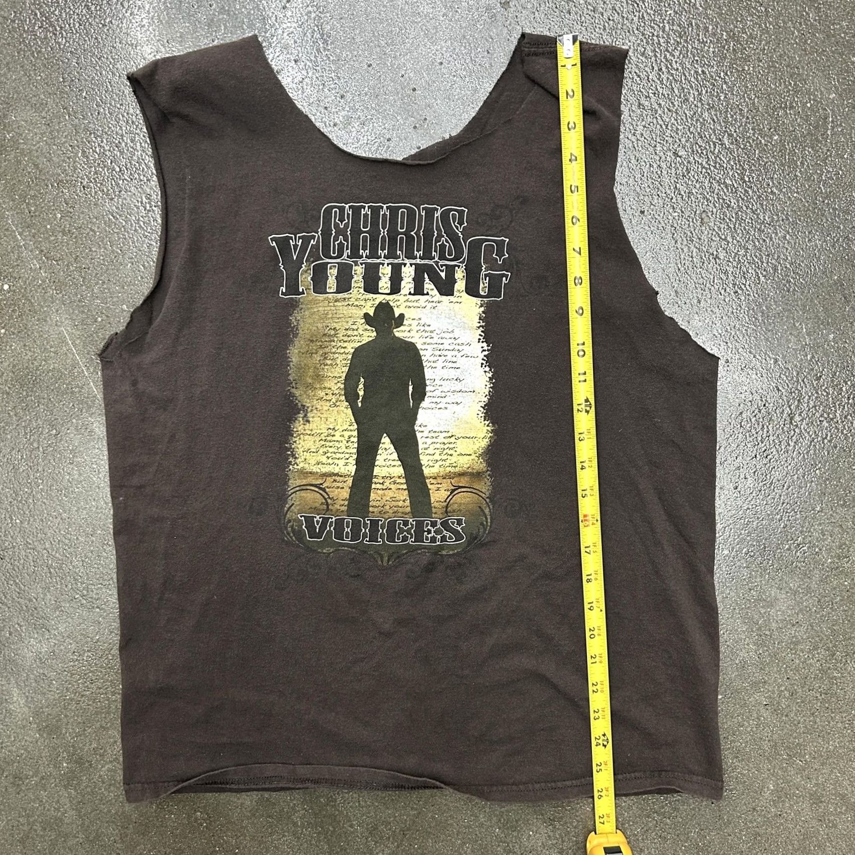 Vintage Chris Young Voices Shirt Mens Large Black Crew Neck Sleeveless Tank Top Tour Graphic Print Country Music Size US L / EU 52-54 / 3 - 5 Thumbnail