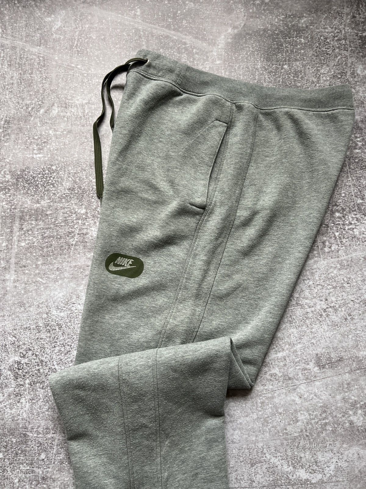 Nike Y2K Baggy Nike Sweatpants, tony hawk shorts, sims trunks Size 38 - 2 Thumbnail