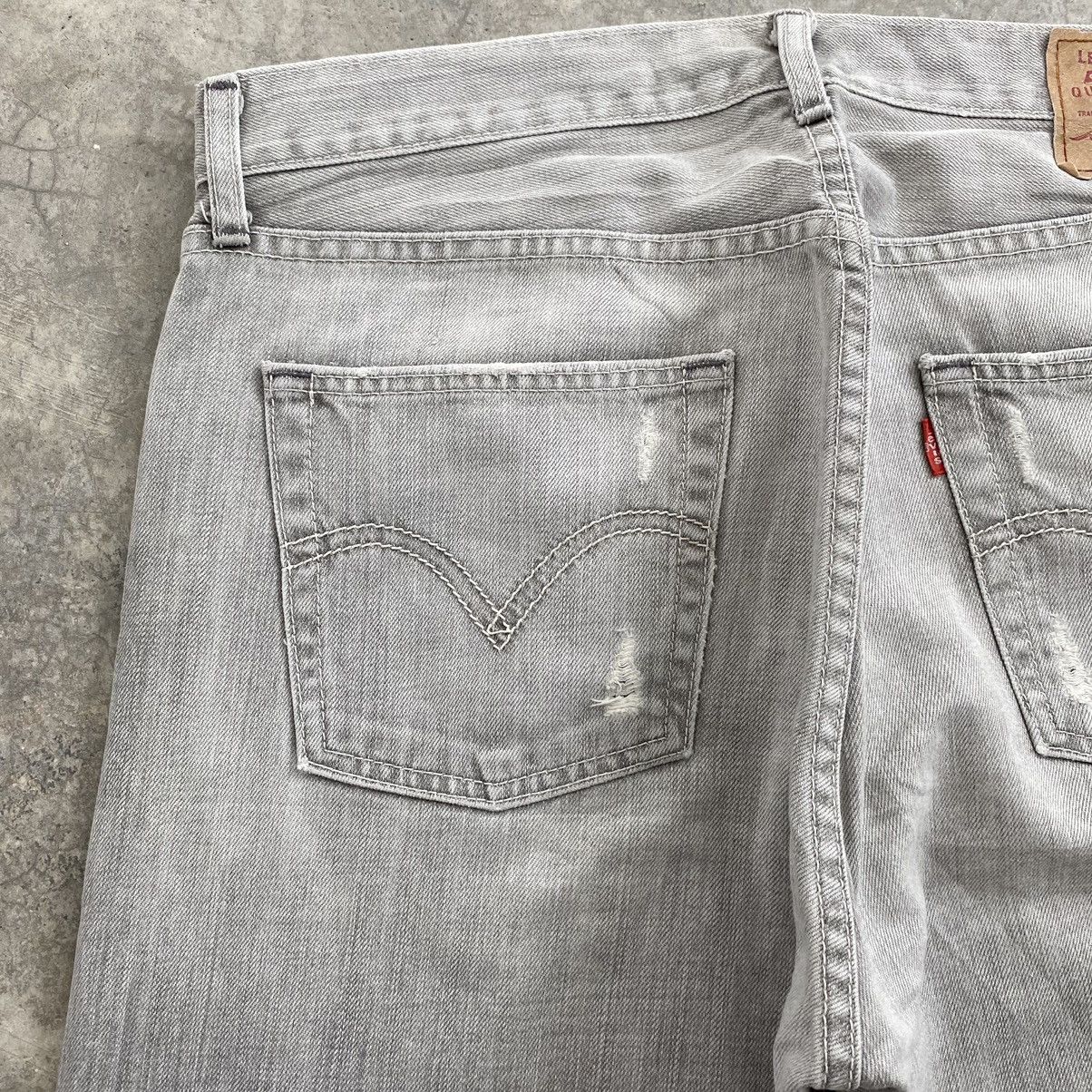 Levi's Vintage 2004 Levis 505 Light Grey Denim Jeans Size US 35 - 19 Thumbnail