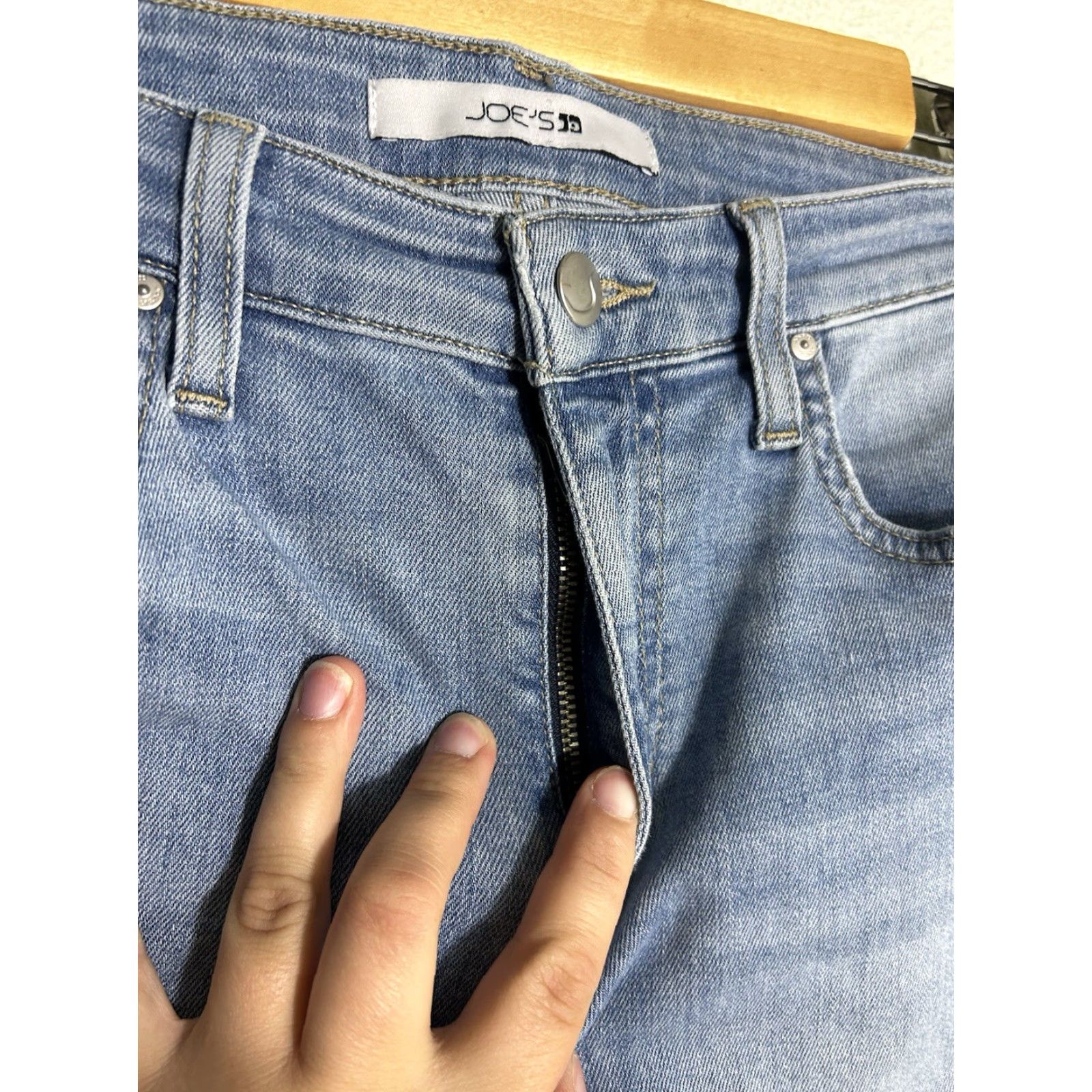 Vintage joes jeans Womens Slim Ankle 25 Light Wash Distressed Jeans 25x29 Womens Size 42" / US 20 - 6 Thumbnail