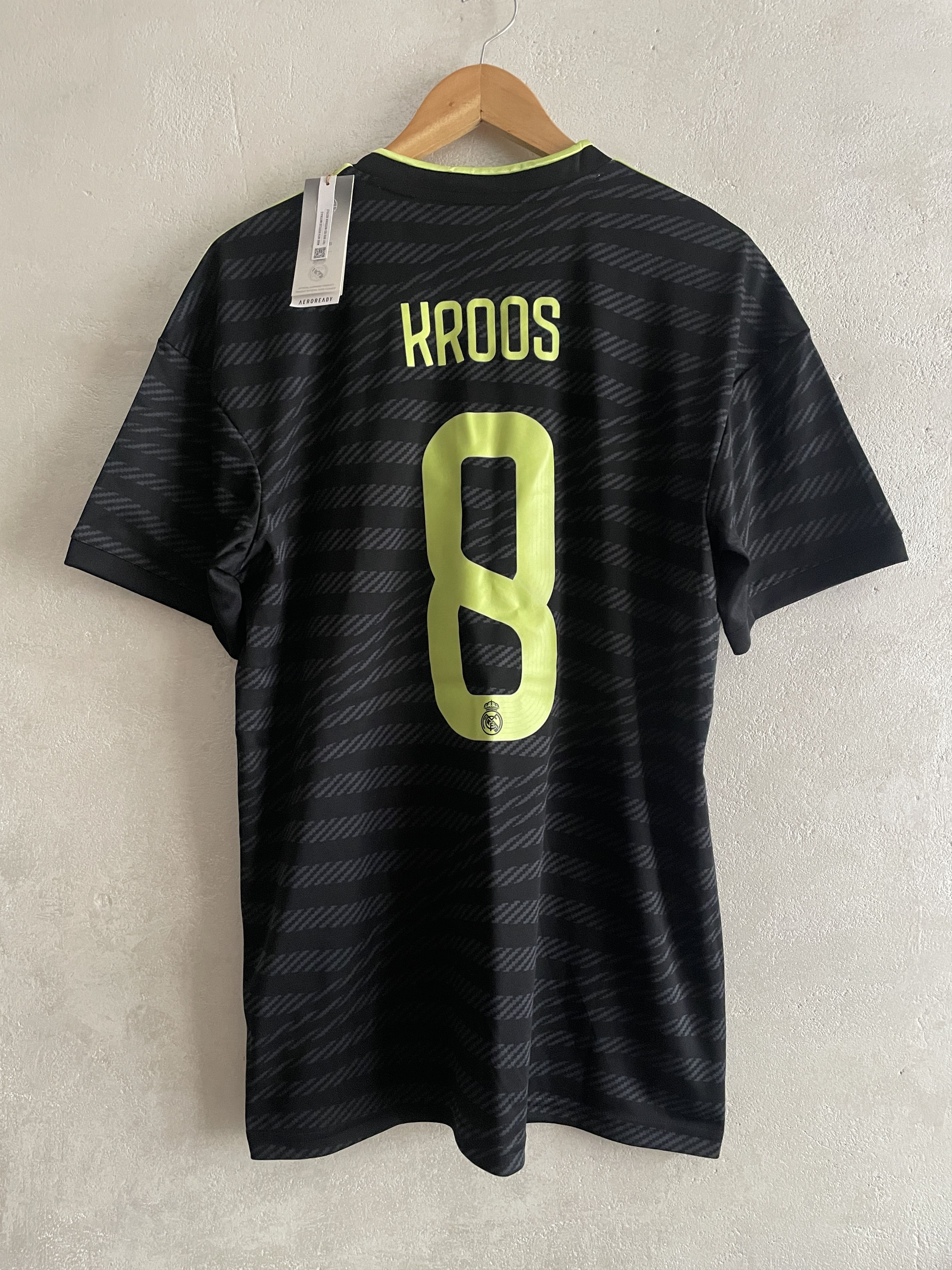 Adidas Real Madrid Third 2022 2023 Kit Football Shirt Jersey Size US L / EU 52-54 / 3 - 1 Thumbnail